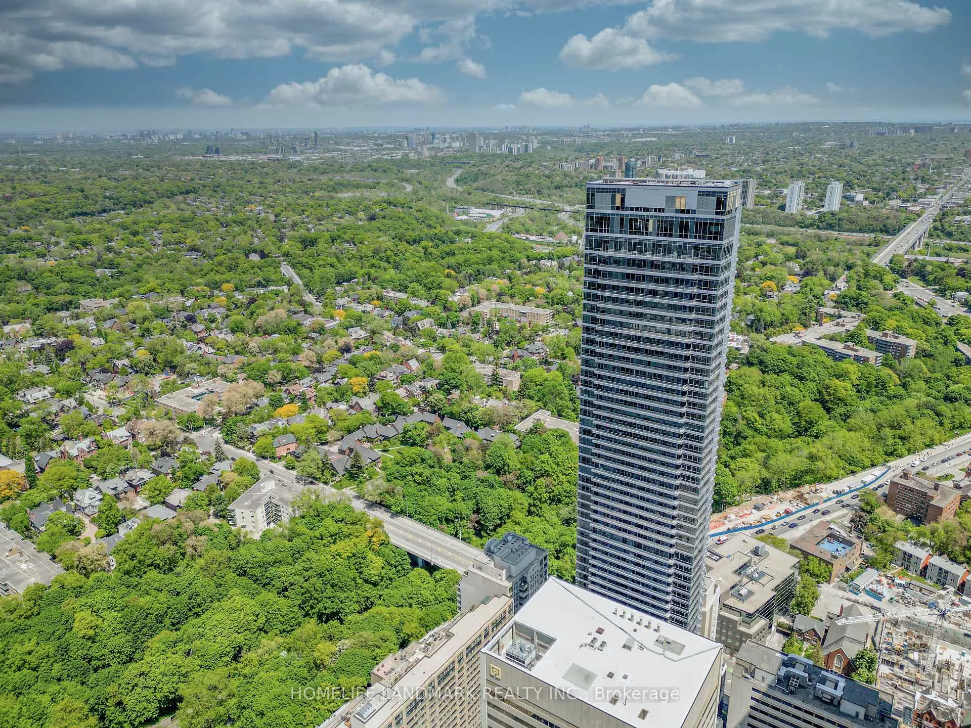 Photo 2 of Unit 4308, 395 Bloor Street E, Toronto, North St. James Town — HOMEH