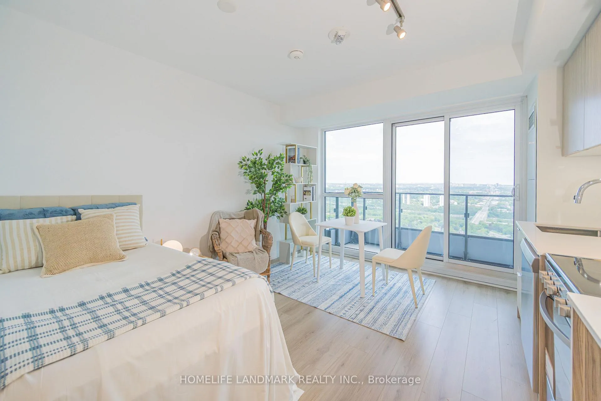 Photo 7 of Unit 4308, 395 Bloor Street E, Toronto, North St. James Town — HOMEH