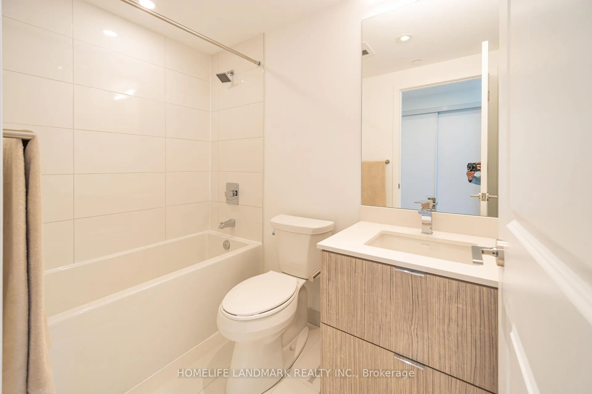 Photo 15 of Unit 4308, 395 Bloor Street E, Toronto, North St. James Town — HOMEH