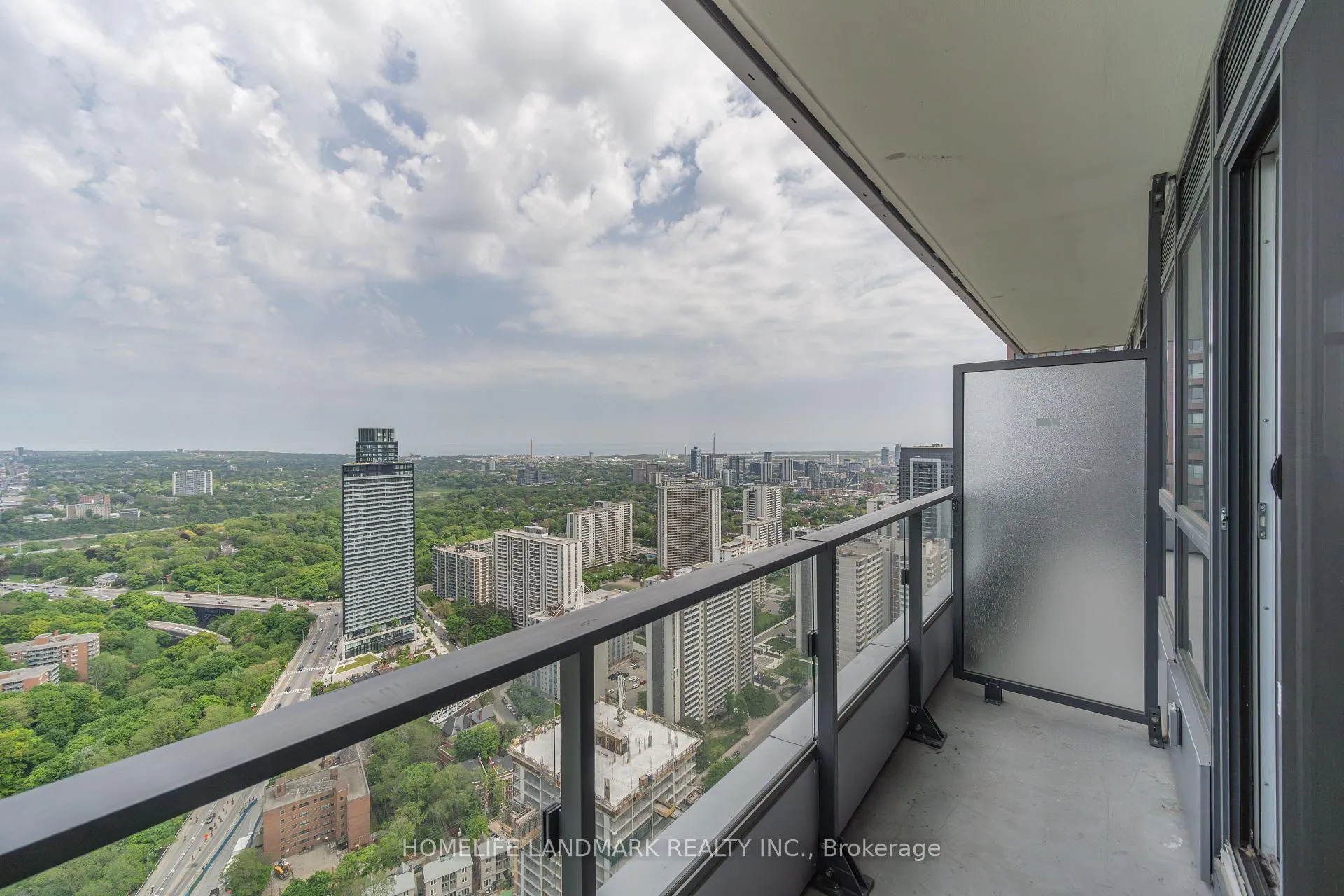 Photo 18 of Unit 4308, 395 Bloor Street E, Toronto, North St. James Town — HOMEH