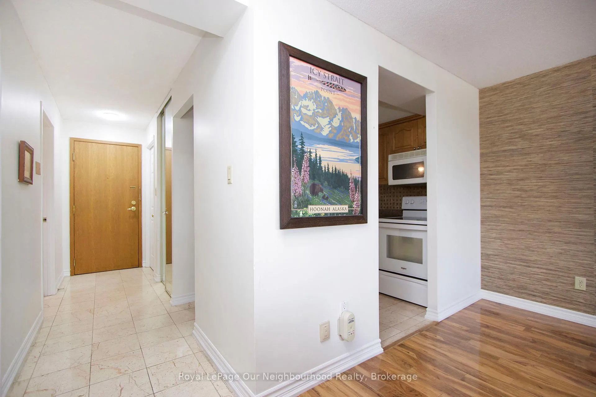 Photo 4 of Unit 203, 80 Athol Street E, Oshawa, Central — HOMEH