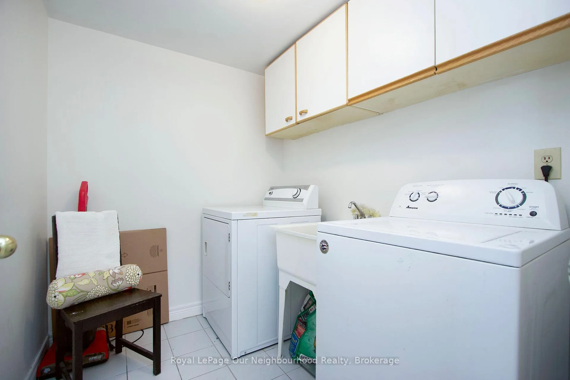 Photo 11 of Unit 203, 80 Athol Street E, Oshawa, Central — HOMEH