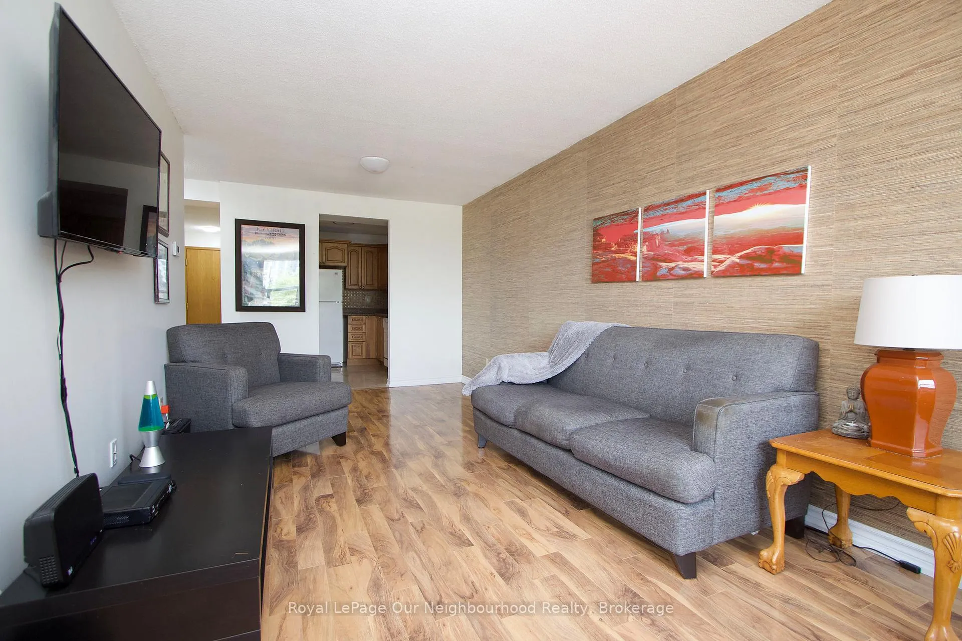 Photo 12 of Unit 203, 80 Athol Street E, Oshawa, Central — HOMEH