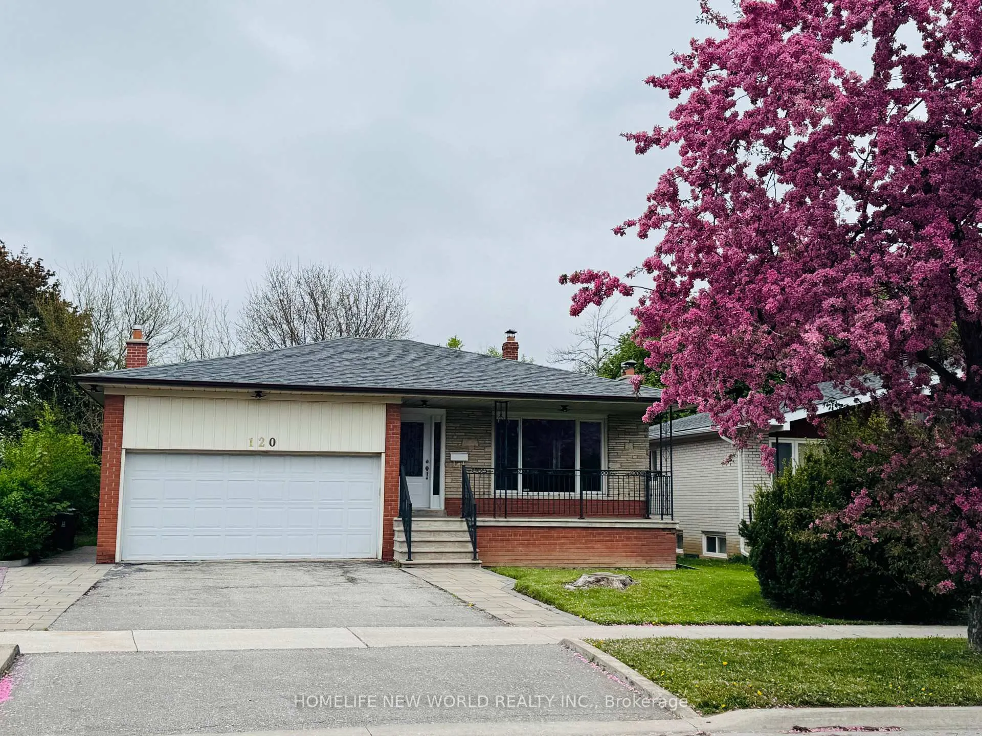 Photo 2 of Unit Upper, 120 Clansman Boulevard, North York, Hillcrest Village — HOMEH