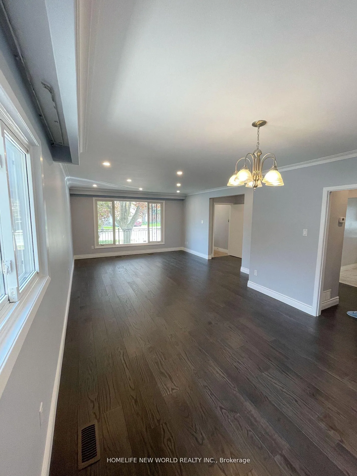 Photo 4 of Unit Upper, 120 Clansman Boulevard, North York, Hillcrest Village — HOMEH