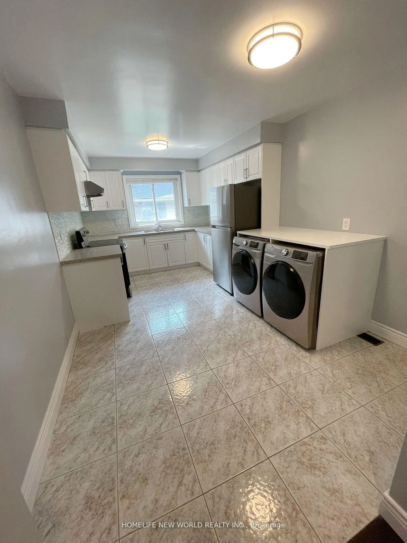 Photo 5 of Unit Upper, 120 Clansman Boulevard, North York, Hillcrest Village — HOMEH
