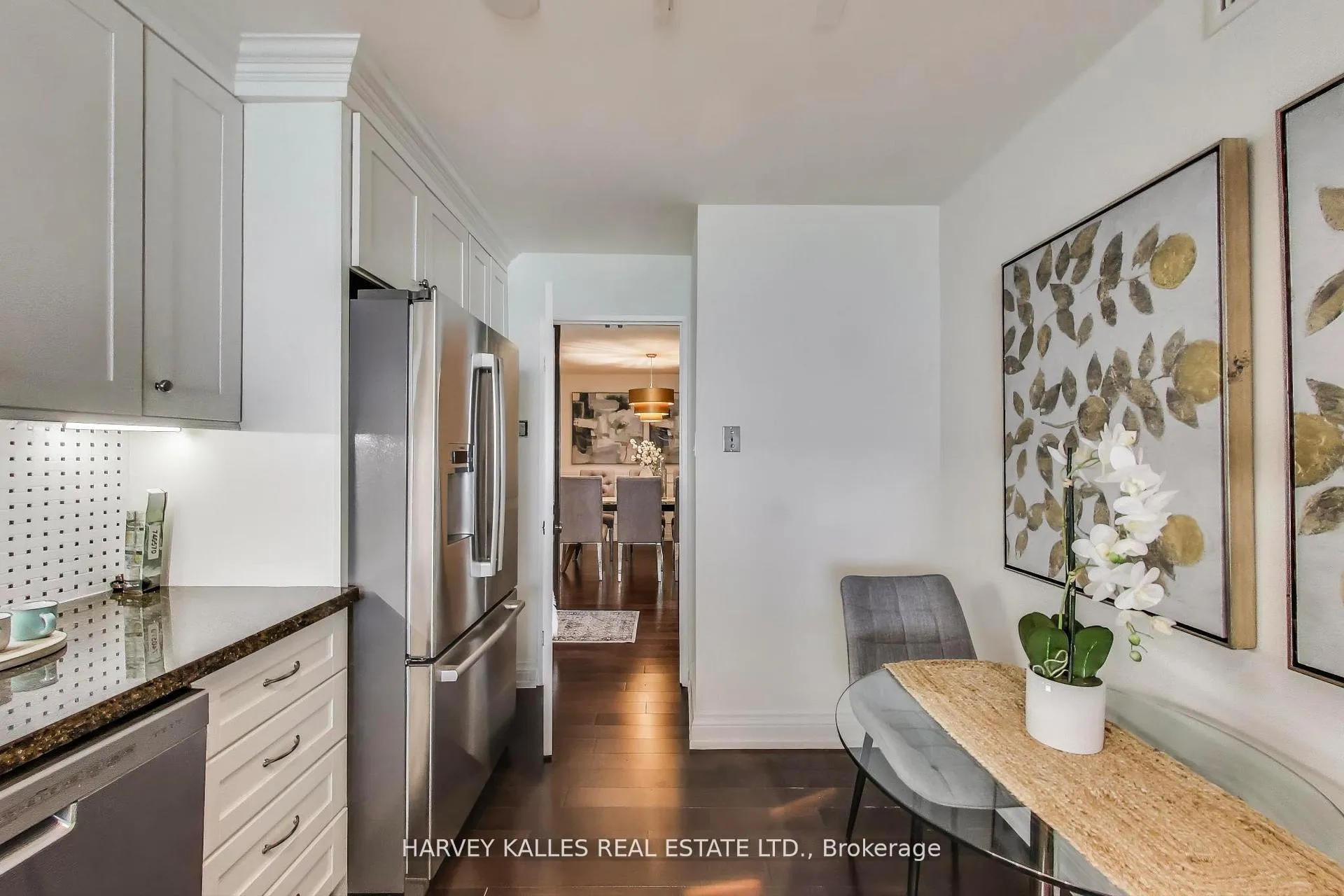 Photo 5 of Unit 902, 55 Skymark Drive, North York, Hillcrest Village — HOMEH