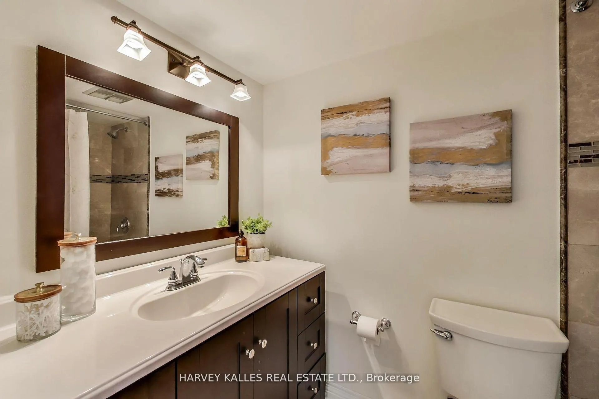 Photo 11 of Unit 902, 55 Skymark Drive, North York, Hillcrest Village — HOMEH