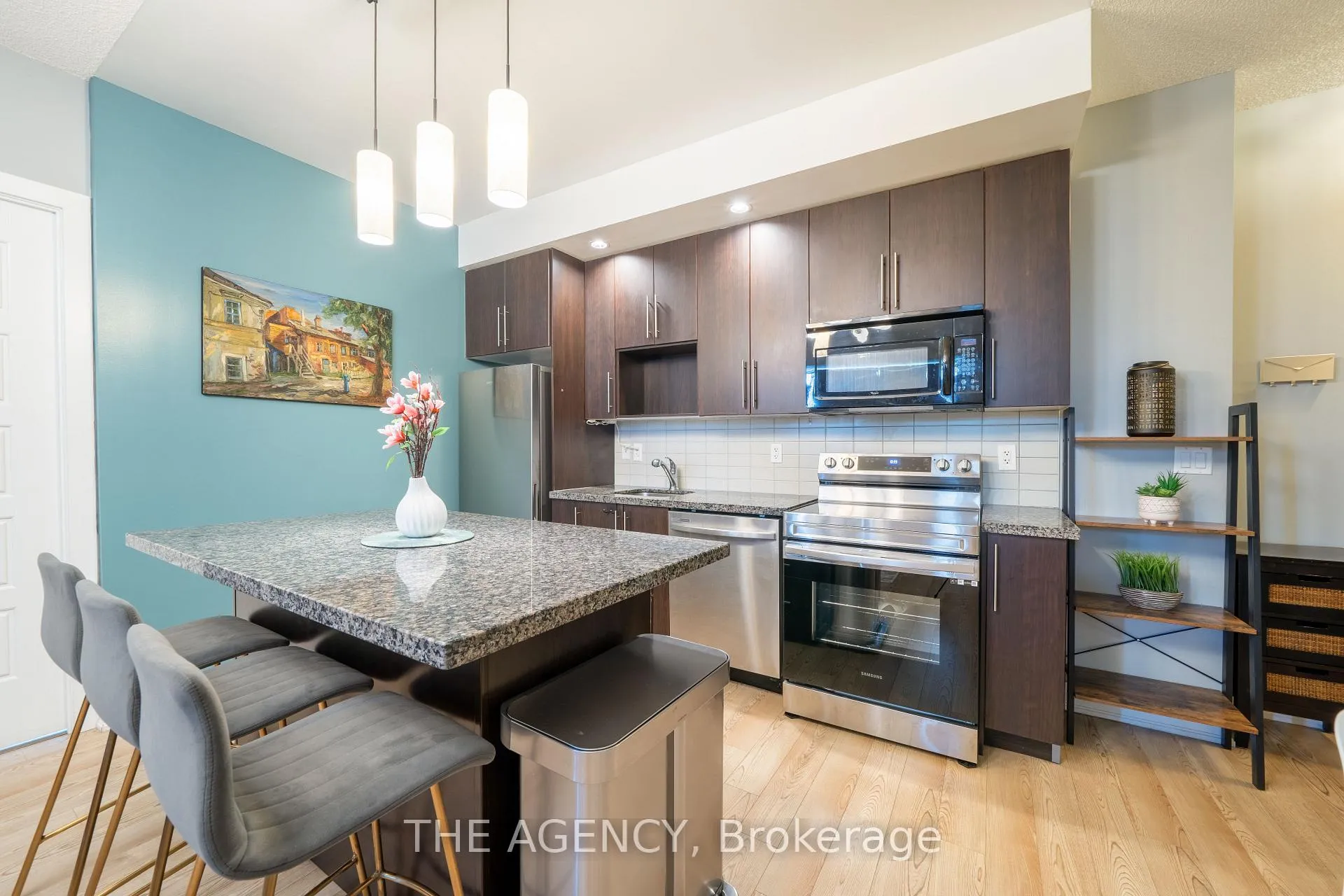 Photo 7 of Unit 905, 28 Linden Street W, Toronto, North St. James Town — HOMEH