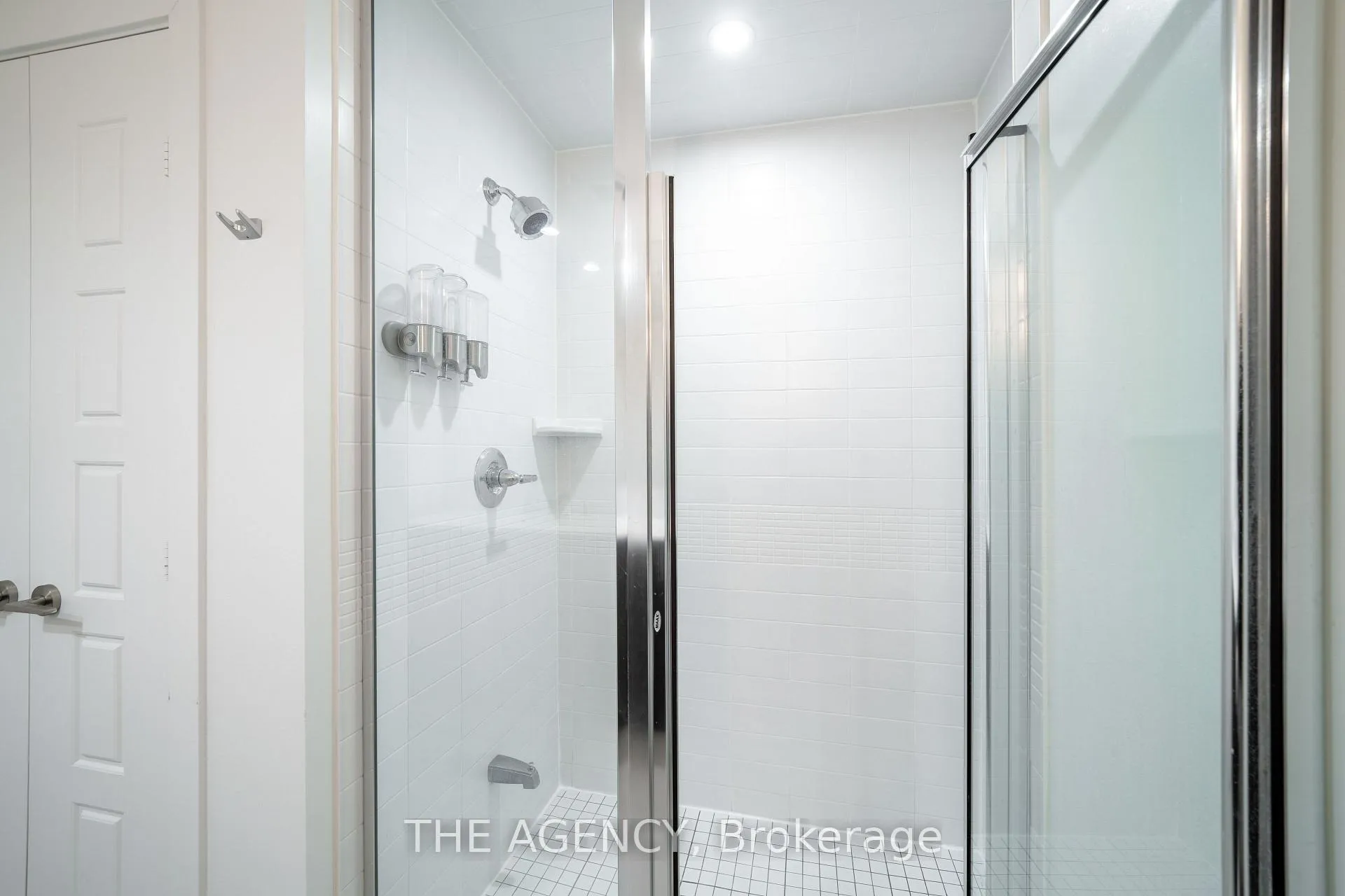 Photo 13 of Unit 905, 28 Linden Street W, Toronto, North St. James Town — HOMEH