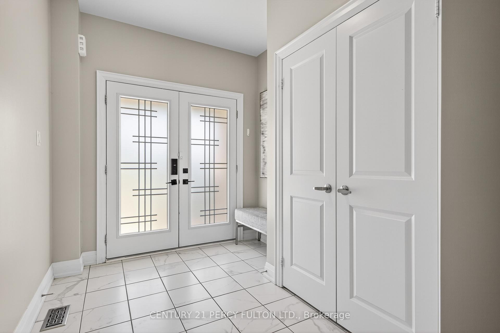 Photo 3 of 3 Muirfield Drive, Barrie, Ardagh — HOMEH