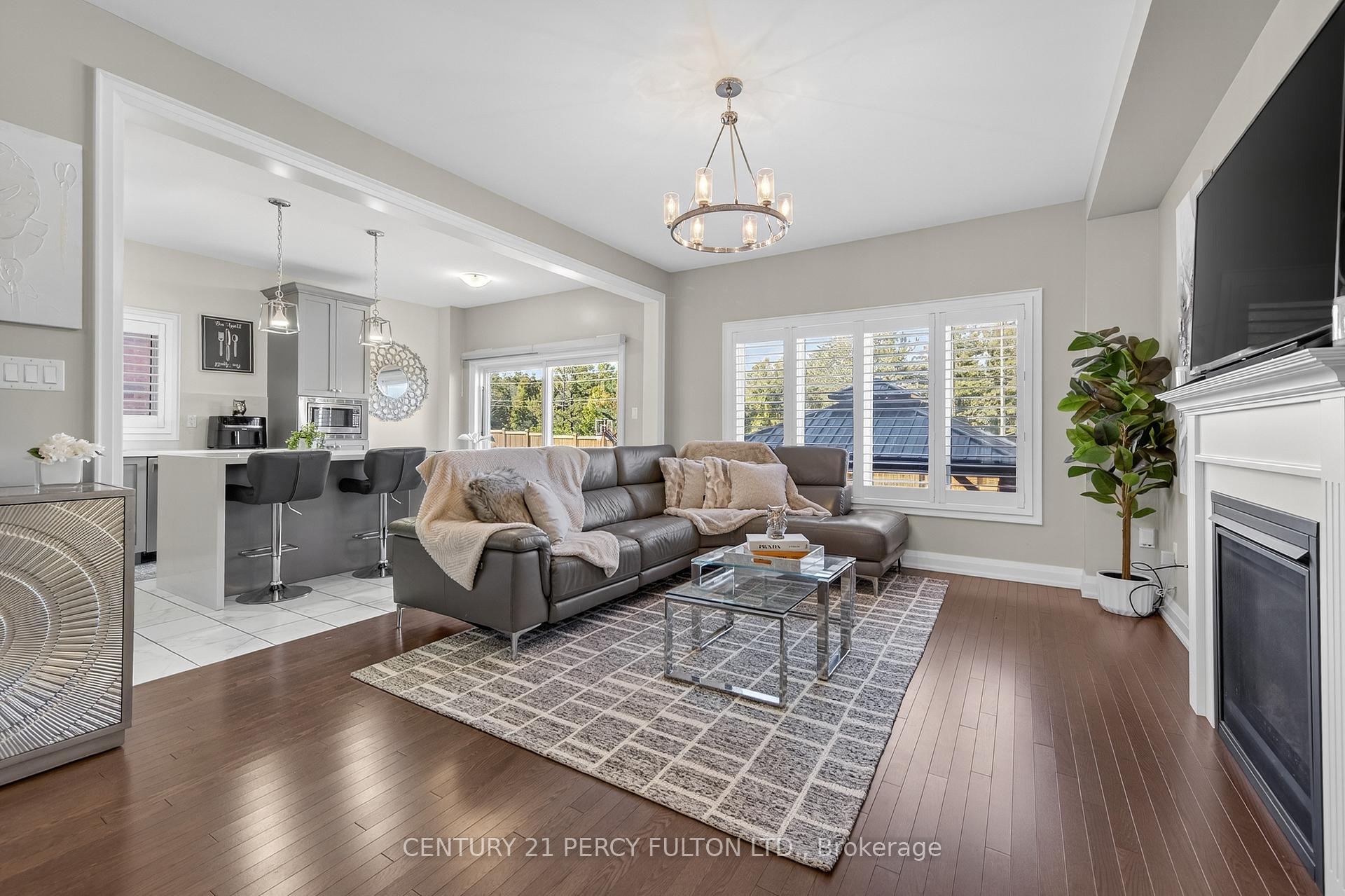 Photo 5 of 3 Muirfield Drive, Barrie, Ardagh — HOMEH