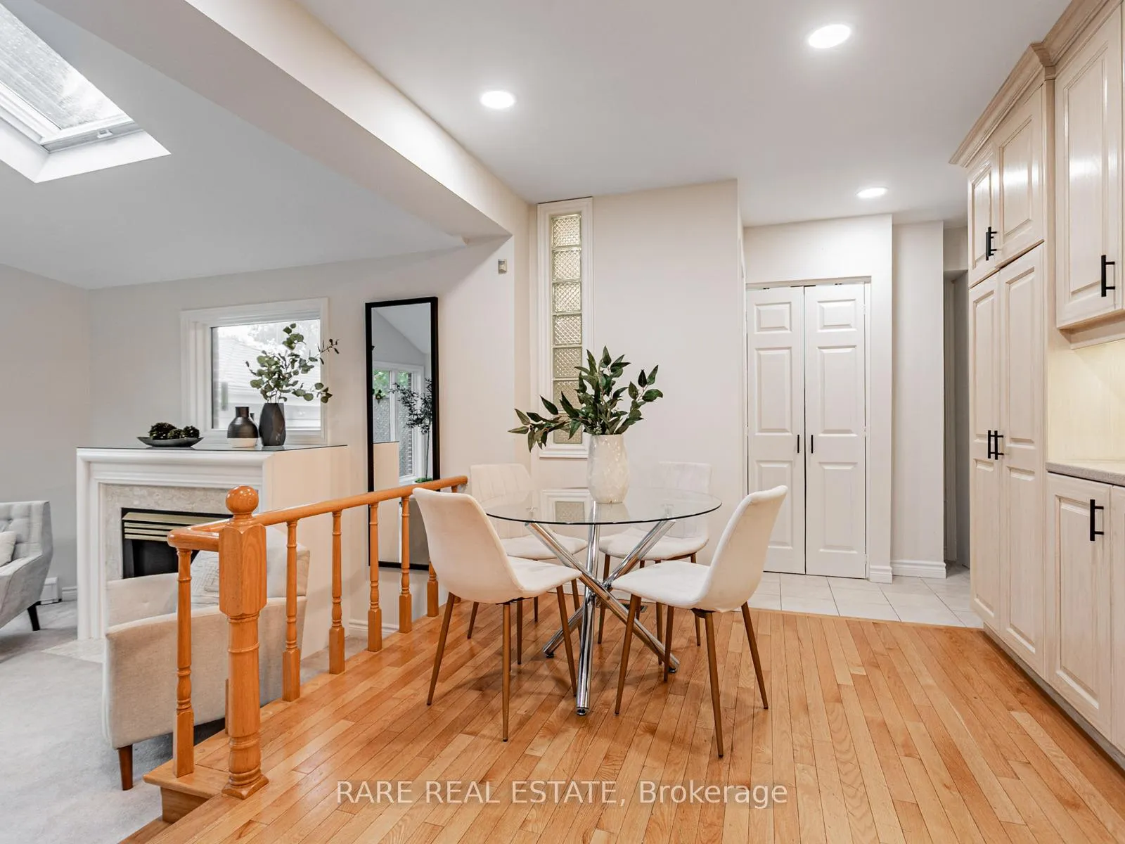 Photo 11 of 262 Haddington Avenue, Toronto, Bedford Park-Nortown — HOMEH