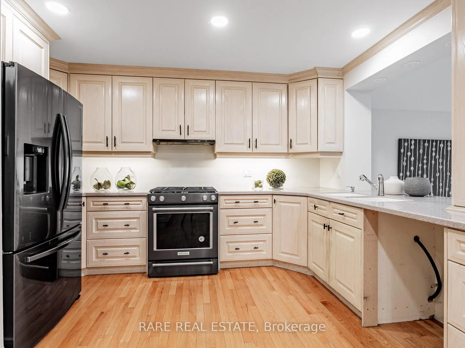 Photo 12 of 262 Haddington Avenue, Toronto, Bedford Park-Nortown — HOMEH