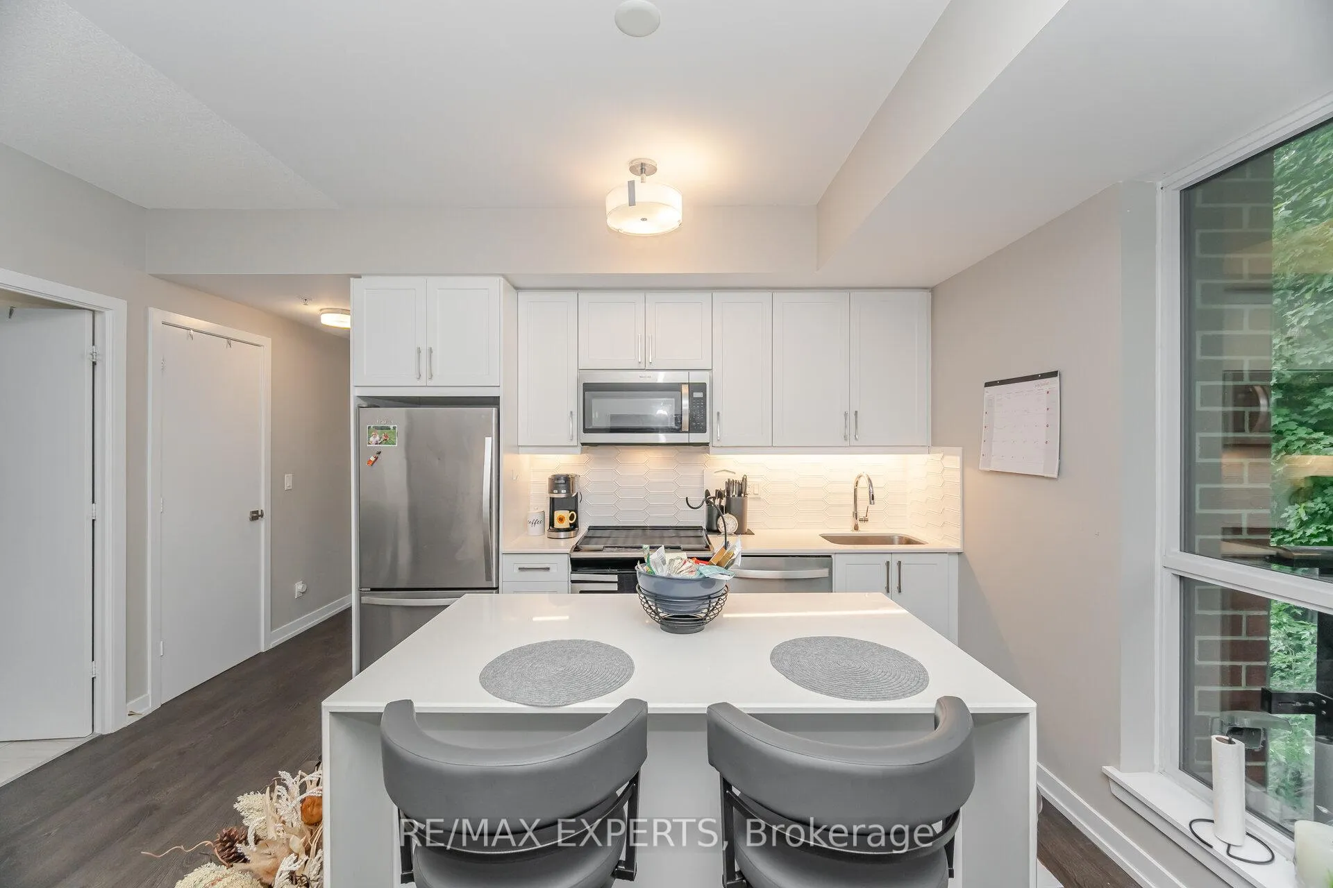 Photo 11 of Unit 305, 50 Ann Street, Caledon, Bolton West — HOMEH