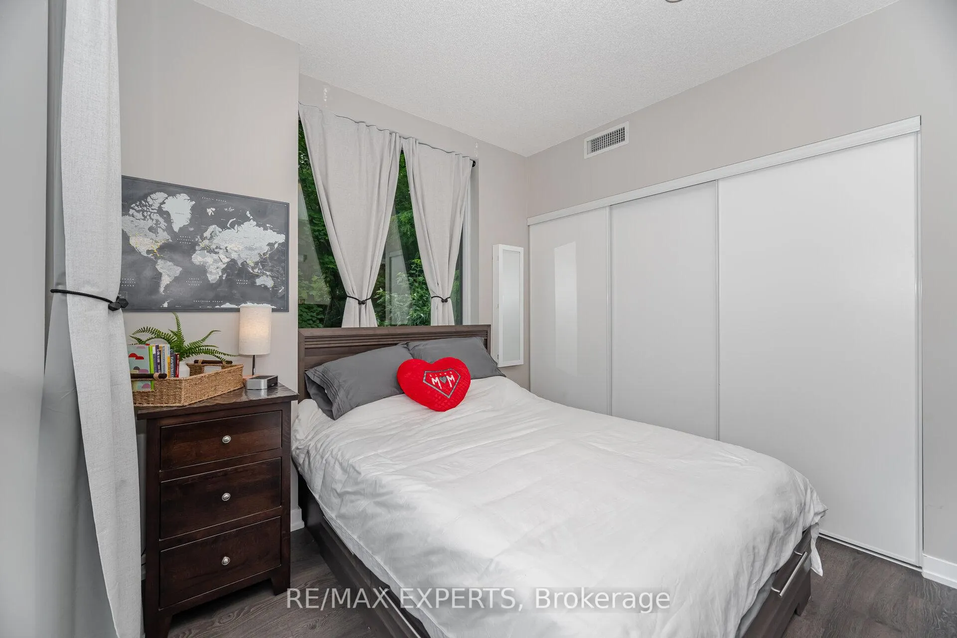 Photo 19 of Unit 305, 50 Ann Street, Caledon, Bolton West — HOMEH