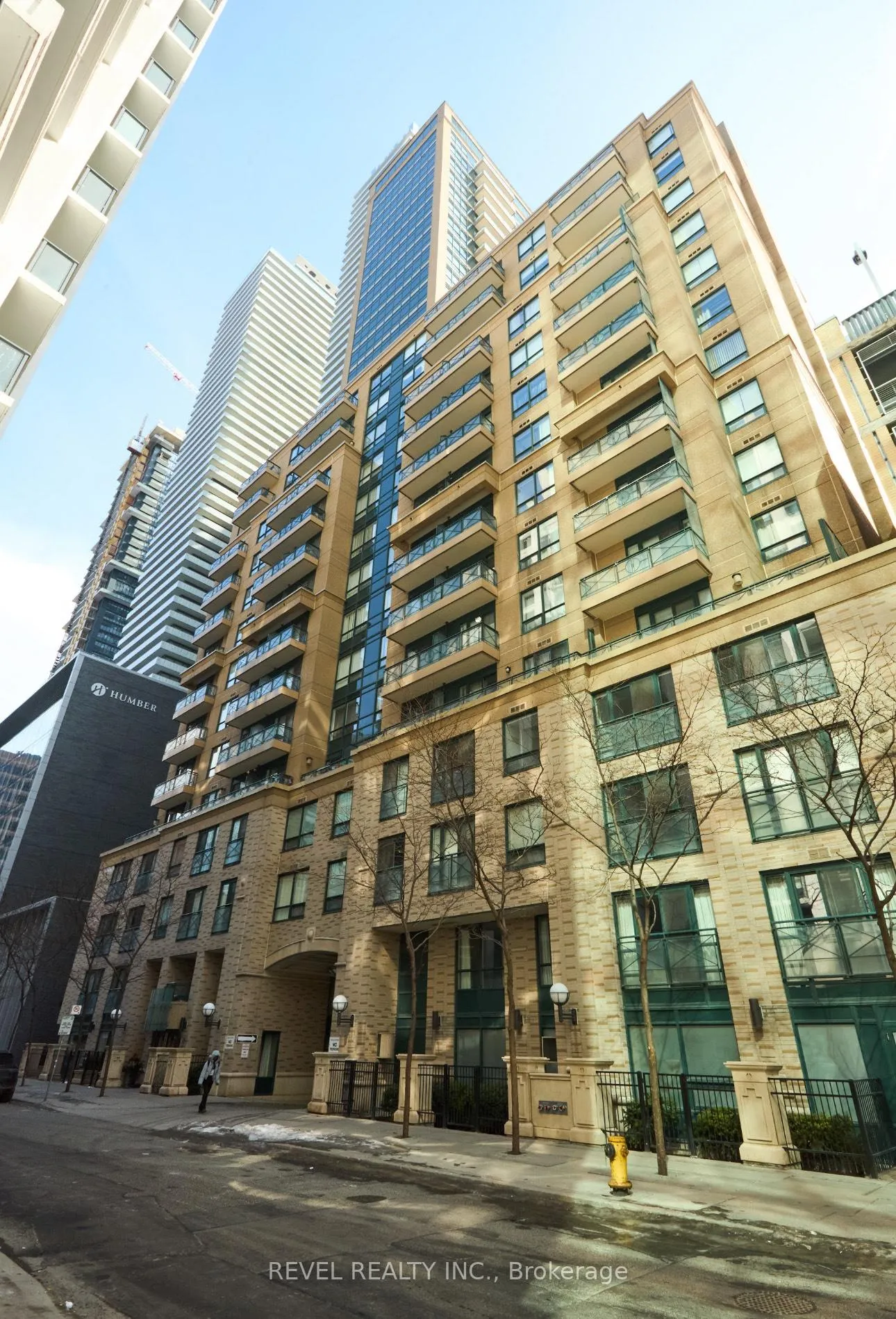 Photo 2 of 35 Hayden Street, Toronto, Church-Yonge Corridor — HOMEH