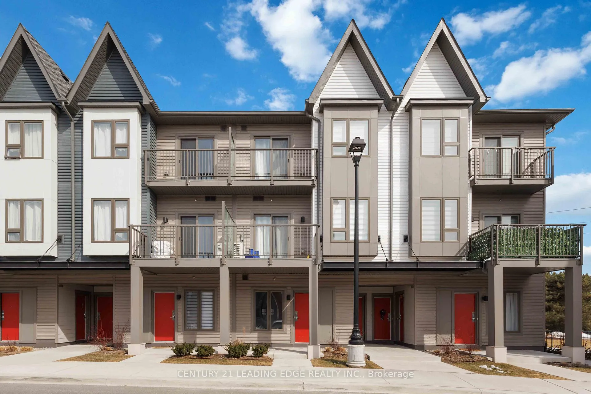 Photo 3 of Unit 817, 2635 William Jackson Drive, Pickering, Duffin Heights — HOMEH