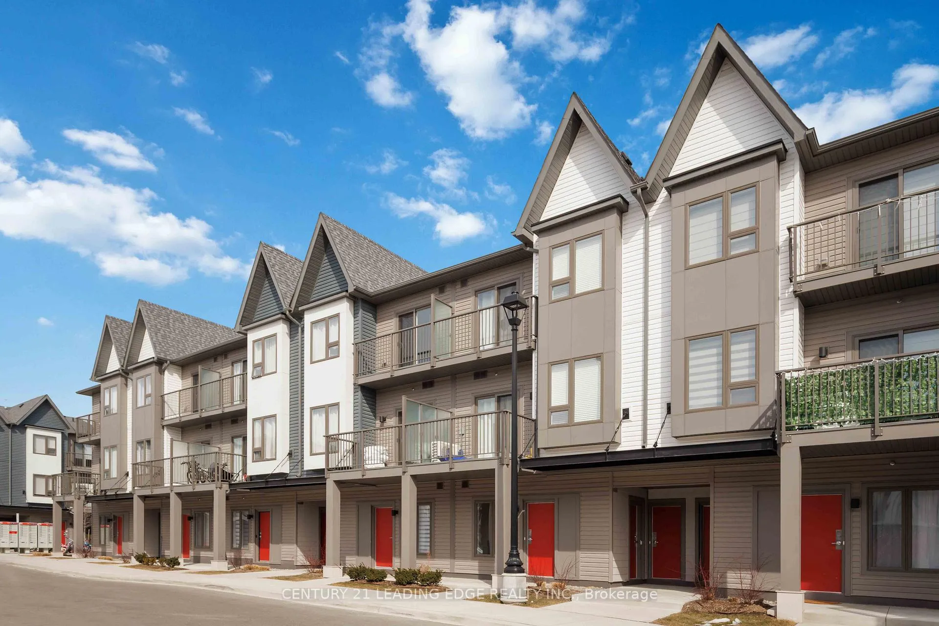 Photo 4 of Unit 817, 2635 William Jackson Drive, Pickering, Duffin Heights — HOMEH