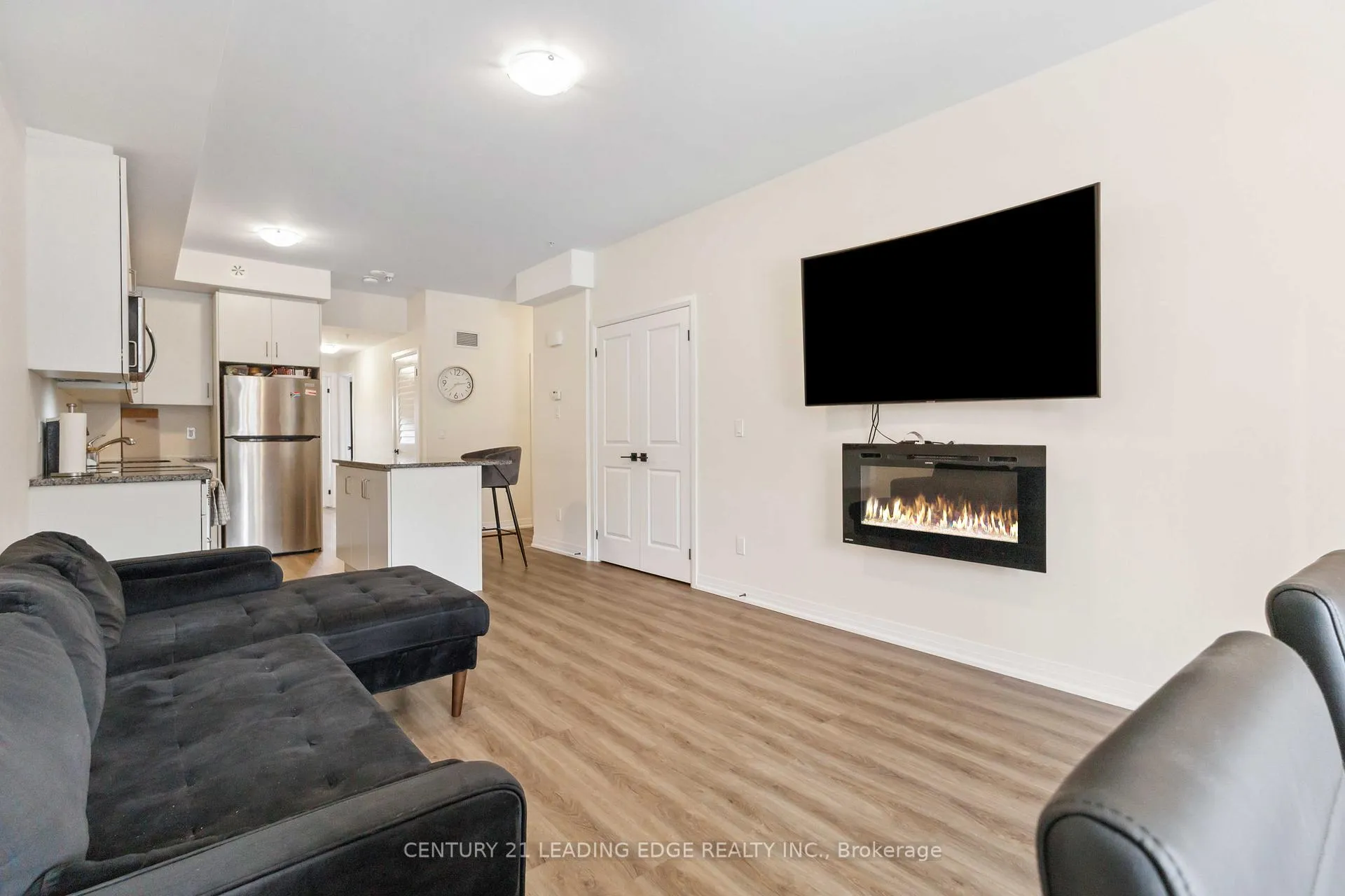 Photo 10 of Unit 817, 2635 William Jackson Drive, Pickering, Duffin Heights — HOMEH