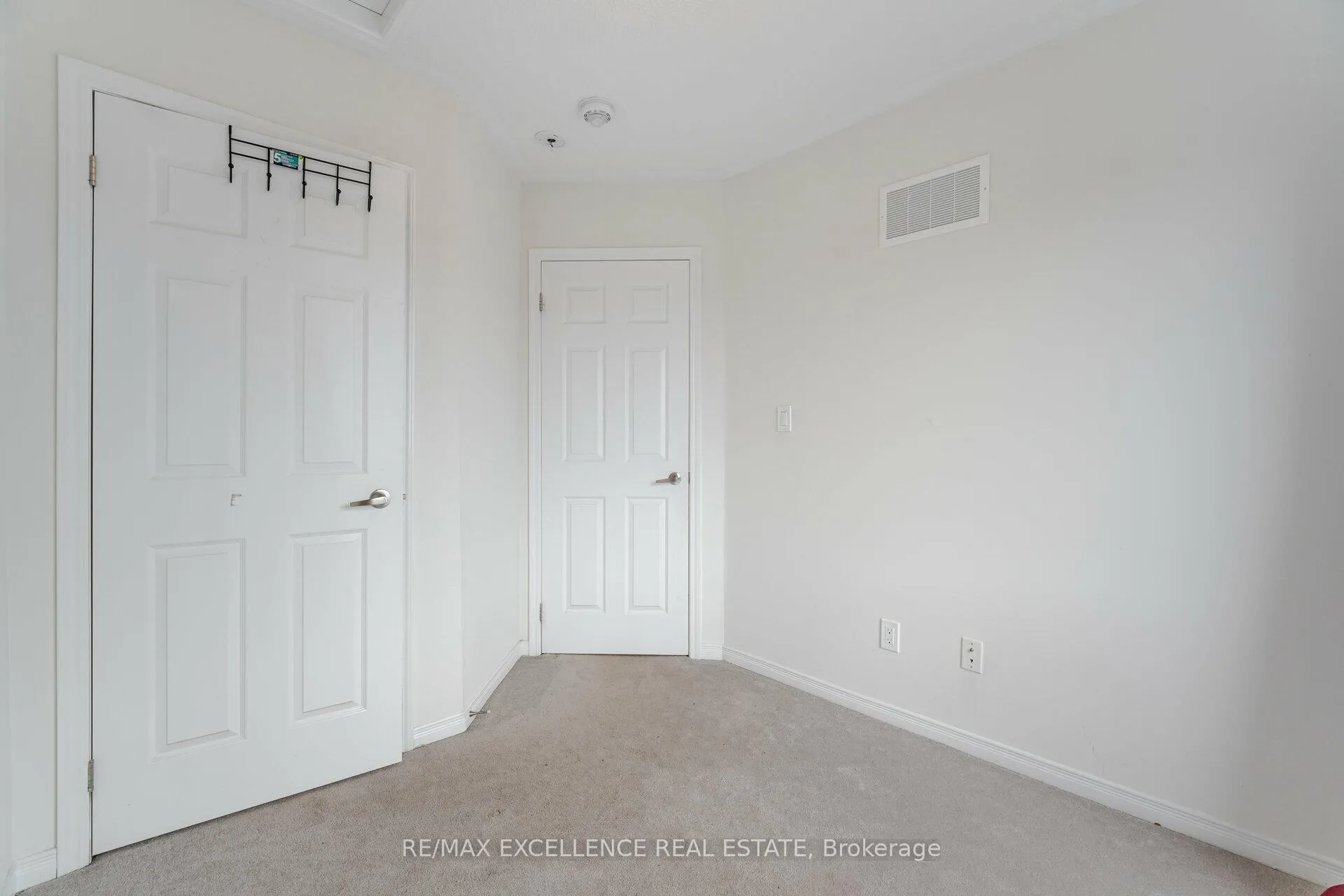 Photo 23 of Unit 98, 85 Danzatore Path, Oshawa, Windfields — HOMEH