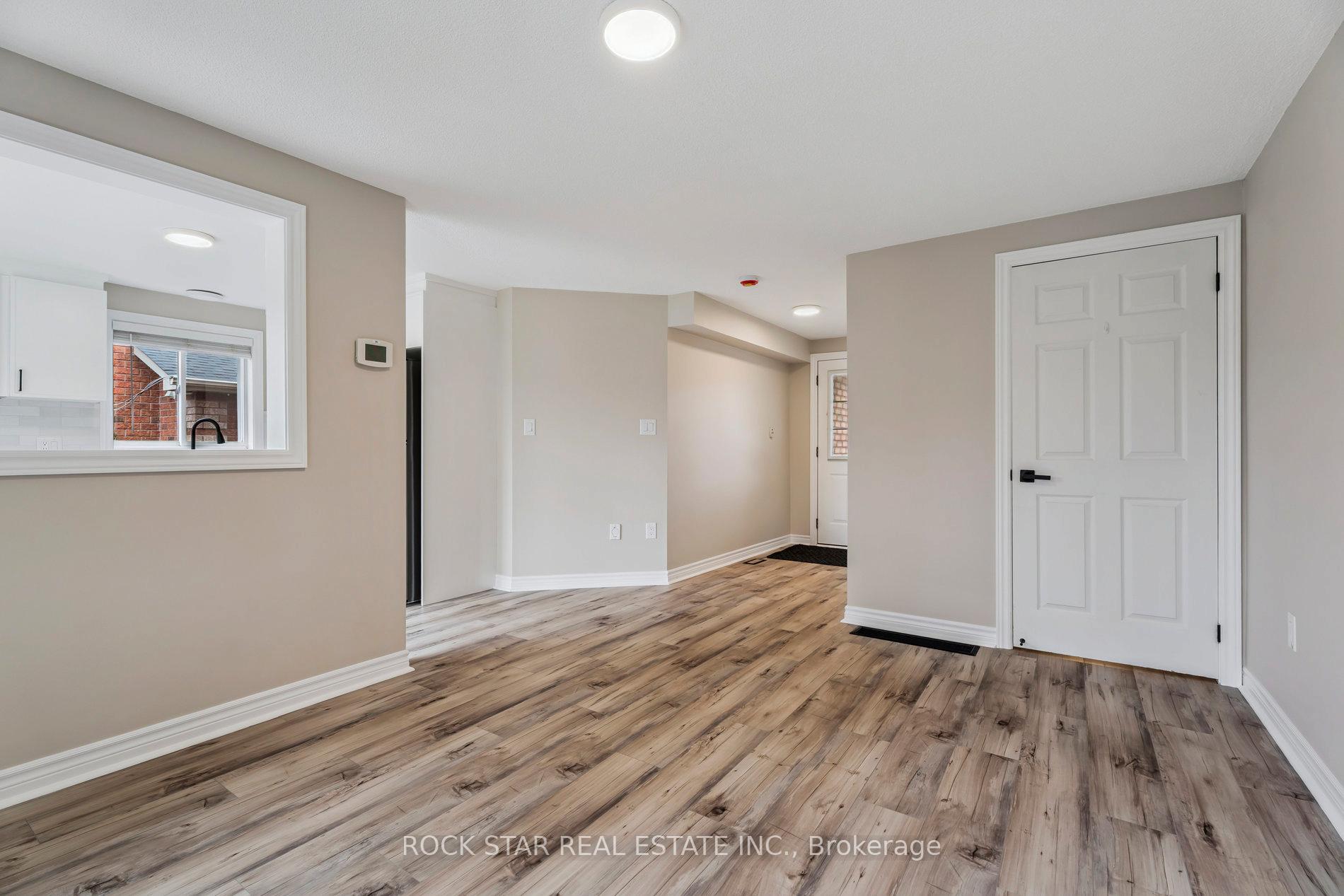 Photo 6 of 8 Ginger Drive, Barrie, Holly — HOMEH