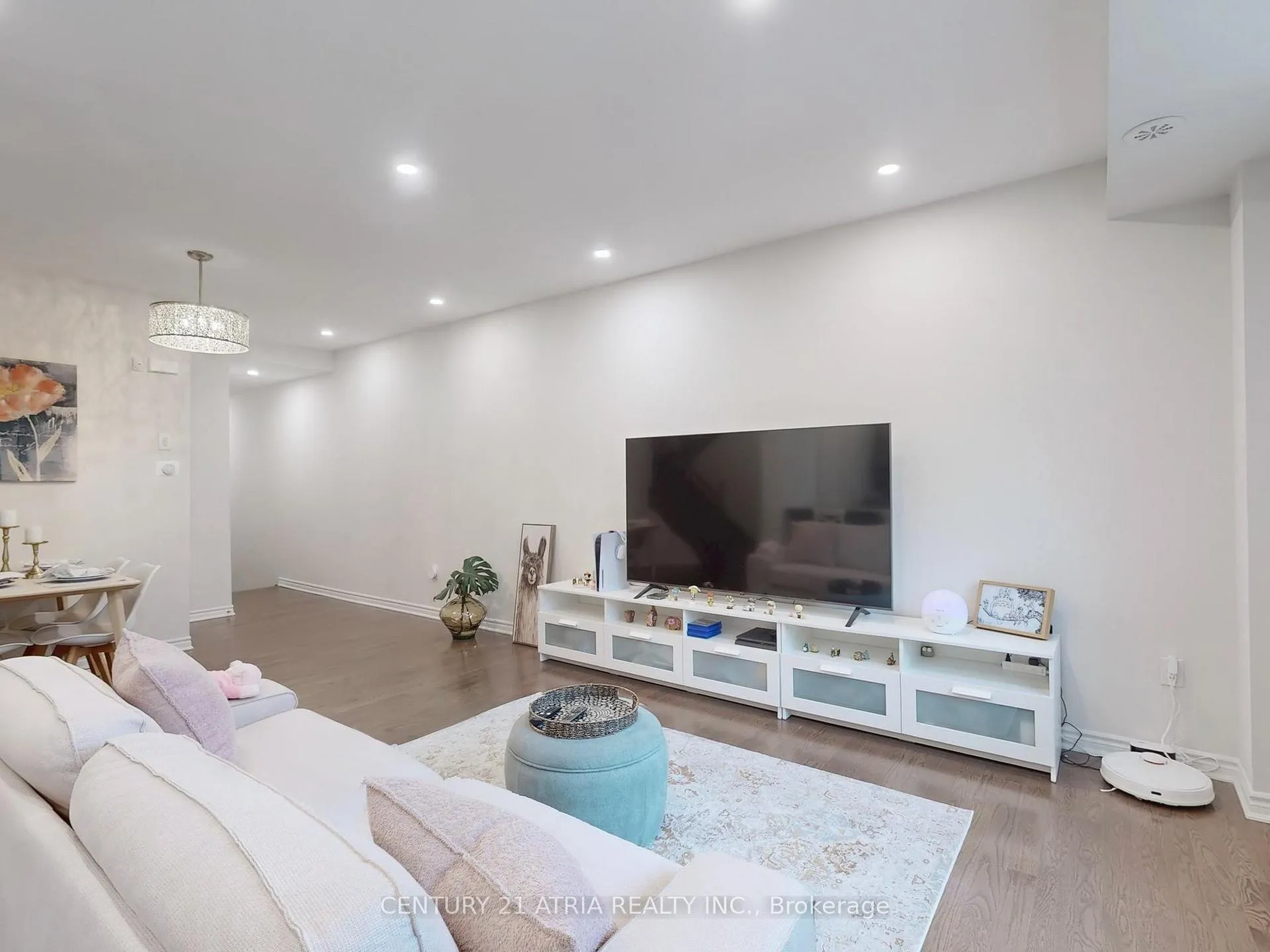 Photo 9 of 55 Frederick Wilson Avenue, Markham, Cornell — HOMEH