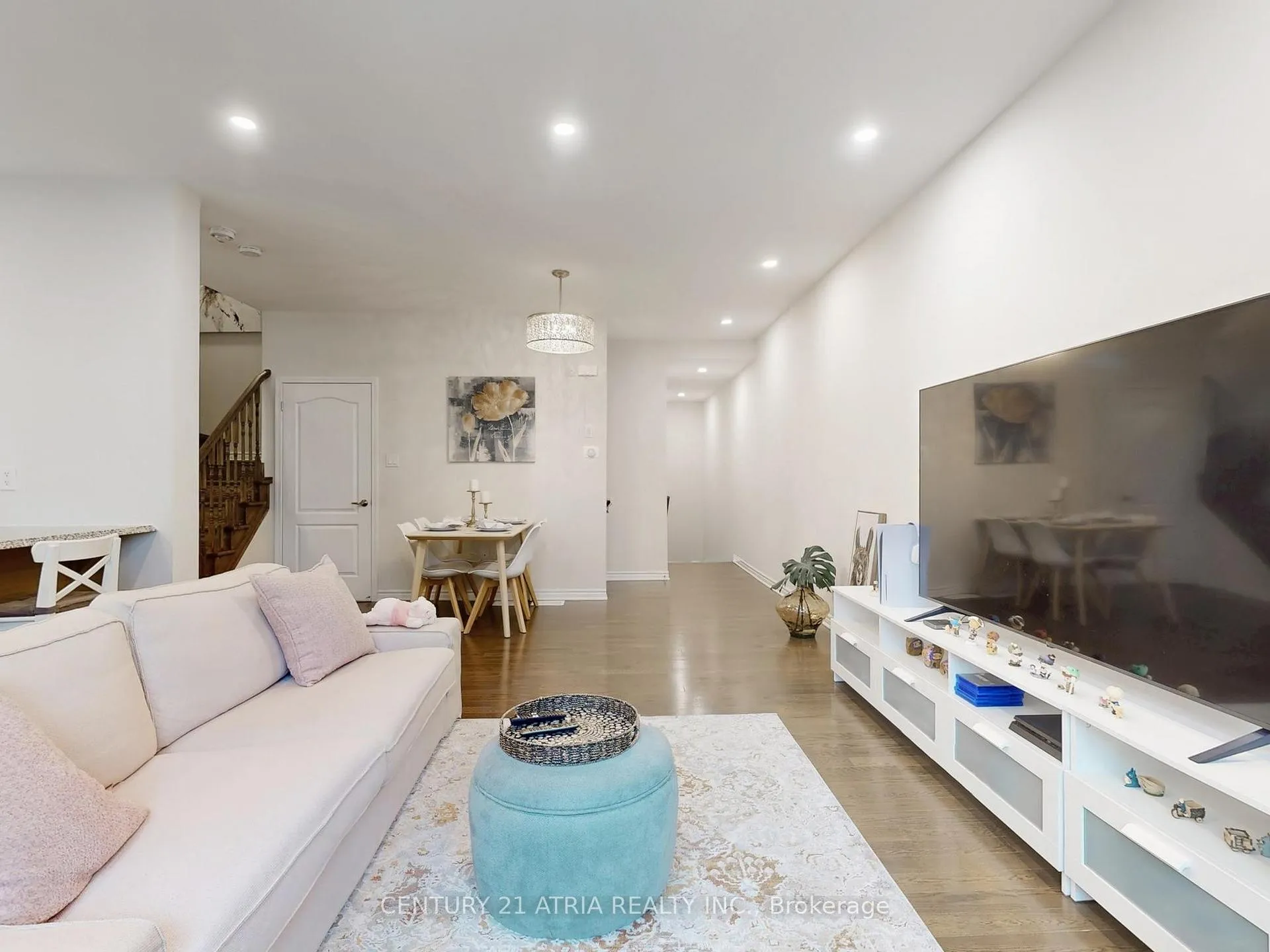 Photo 10 of 55 Frederick Wilson Avenue, Markham, Cornell — HOMEH