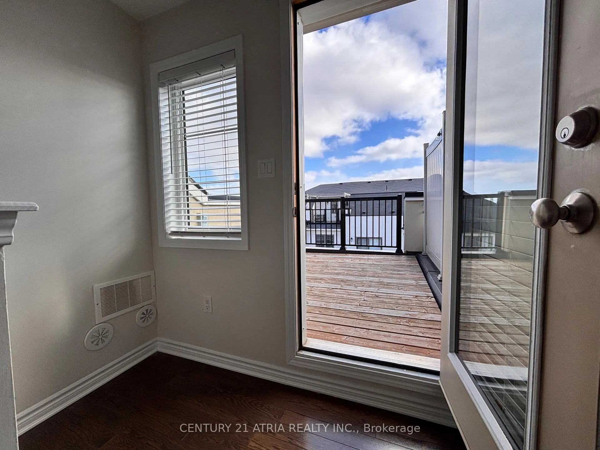 Photo 30 of 55 Frederick Wilson Avenue, Markham, Cornell — HOMEH