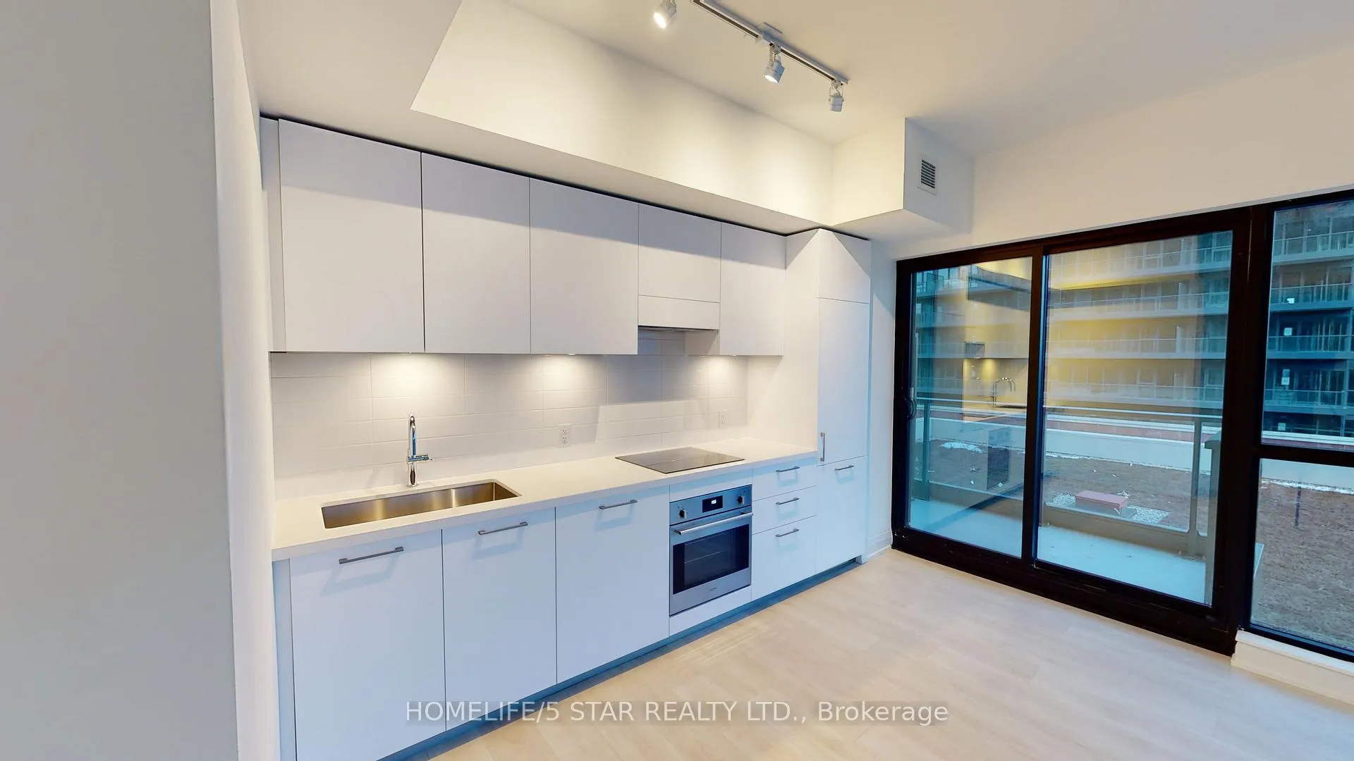 Photo 3 of Unit 818, 33 Frederick Todd Way, Toronto, Thorncliffe Park — HOMEH