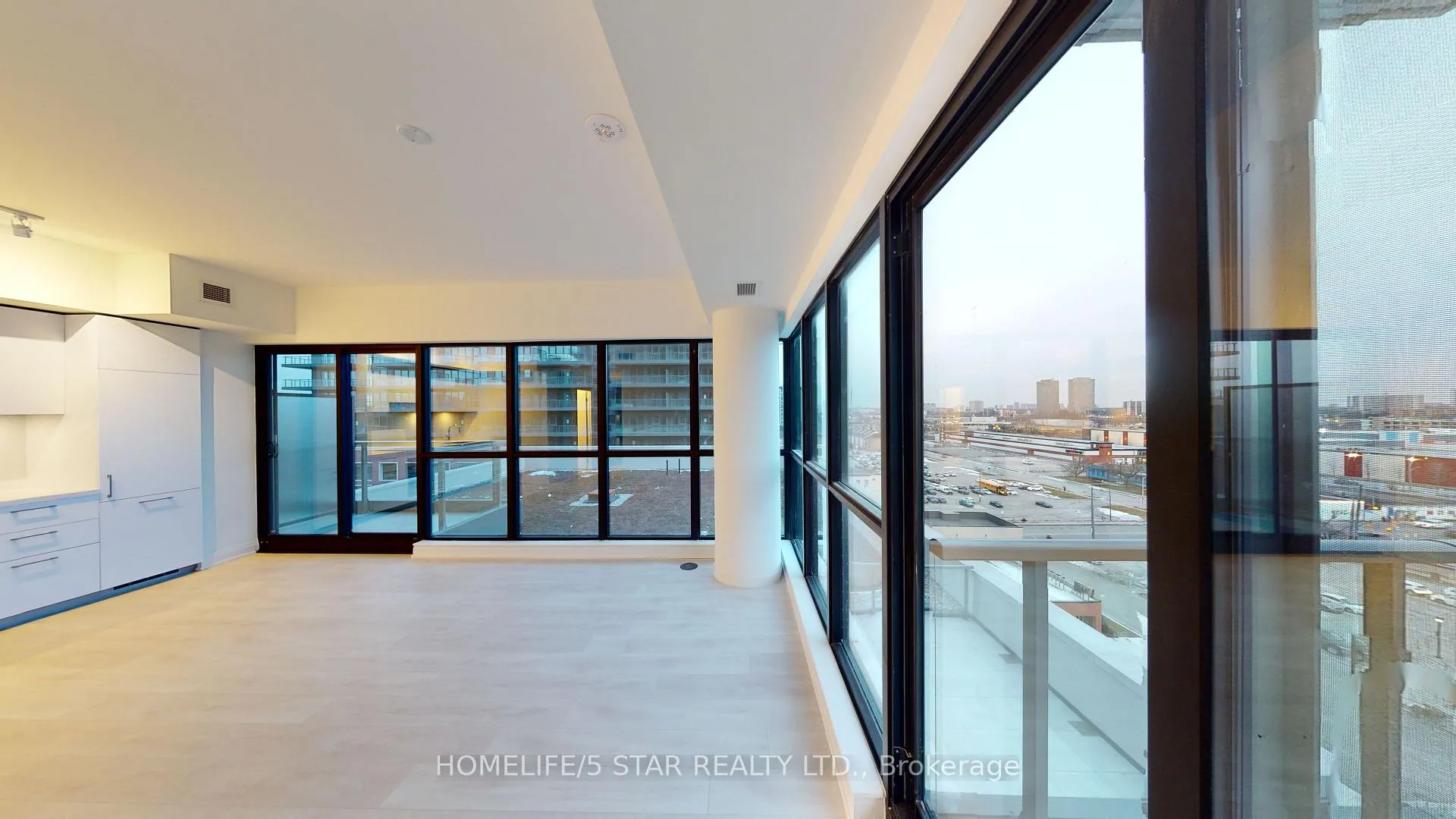 Photo 8 of Unit 818, 33 Frederick Todd Way, Toronto, Thorncliffe Park — HOMEH