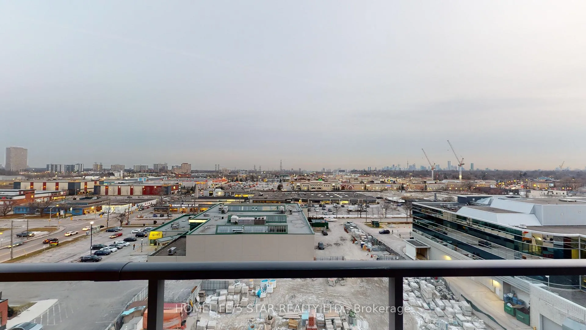 Photo 18 of Unit 818, 33 Frederick Todd Way, Toronto, Thorncliffe Park — HOMEH