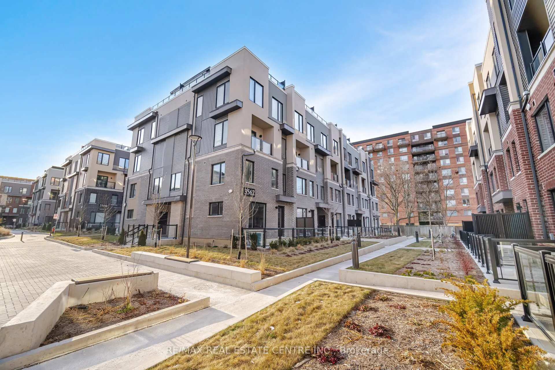 Front of Unit 13, 3562 Colonial Drive