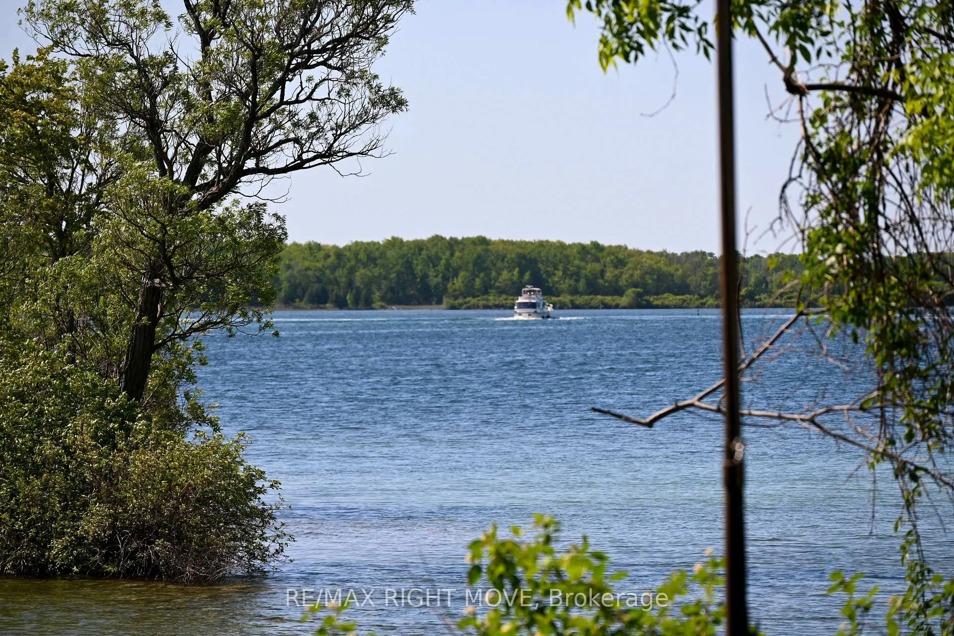 Photo 18 of 1017 Heron Island, Ramara, Rural Ramara — HOMEH