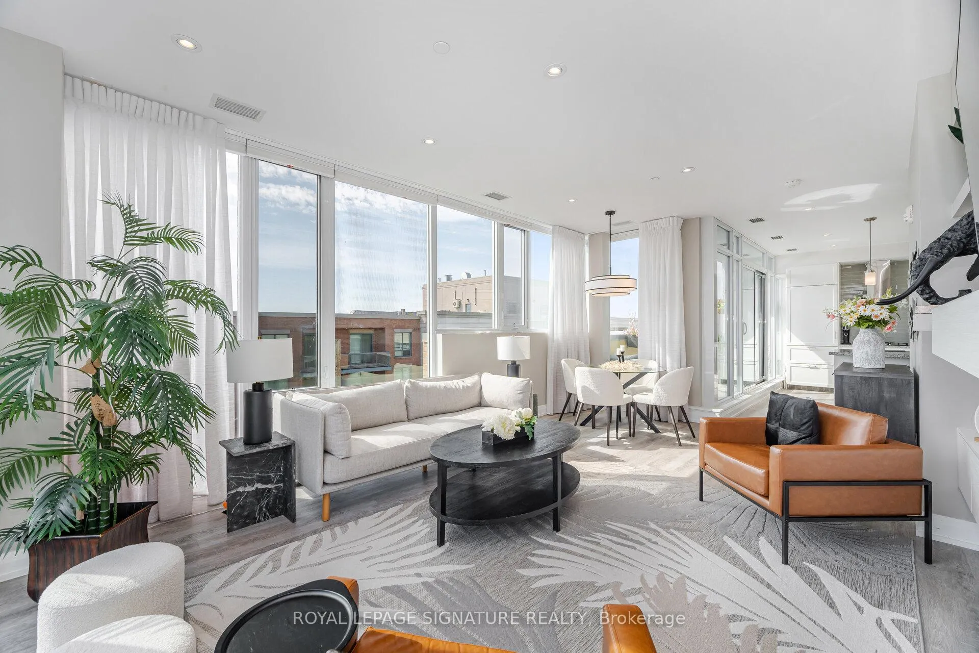 Photo 6 of Unit 502, 200 Woodbine Avenue, Toronto, The Beaches — HOMEH