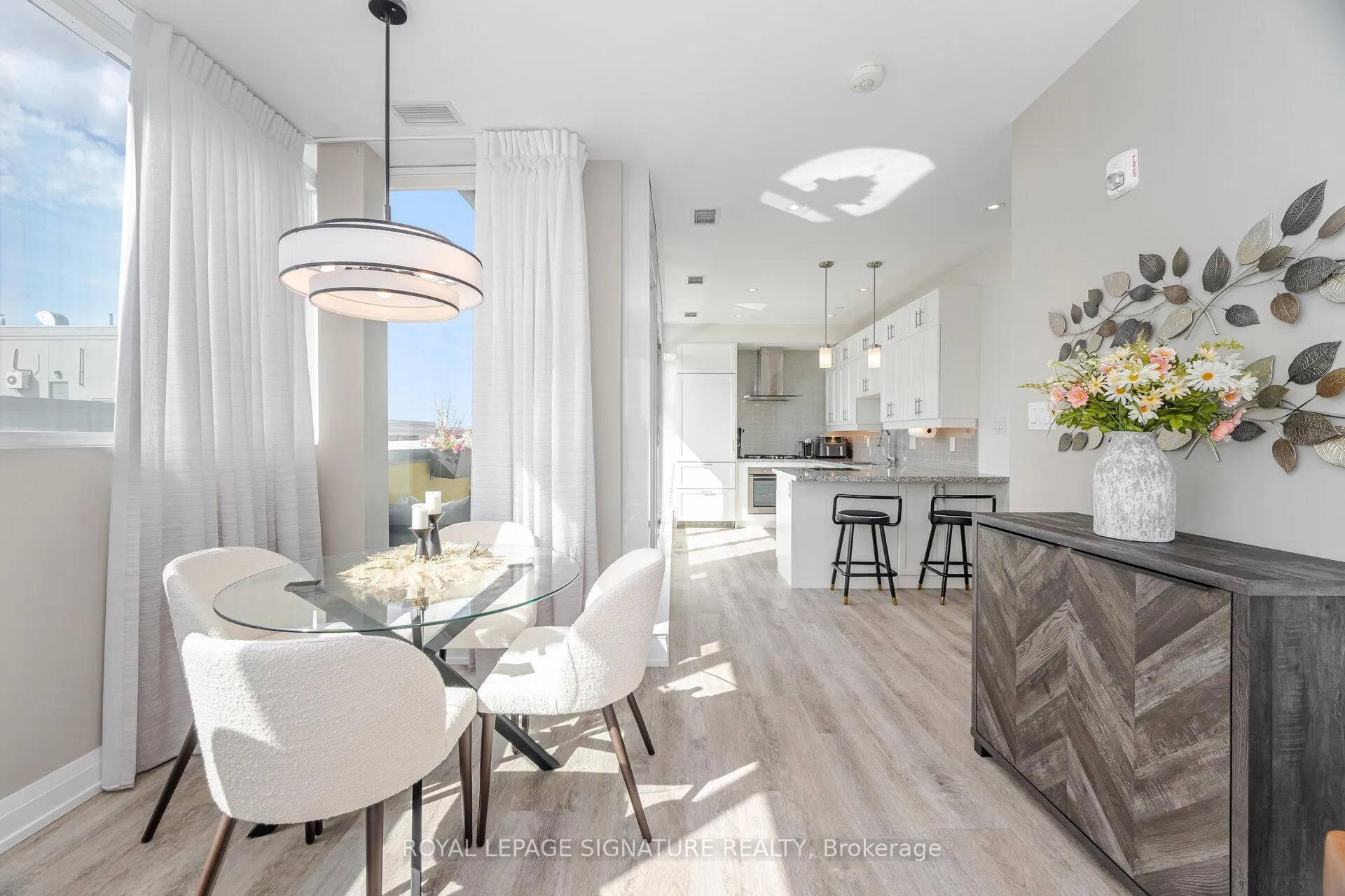 Photo 7 of Unit 502, 200 Woodbine Avenue, Toronto, The Beaches — HOMEH