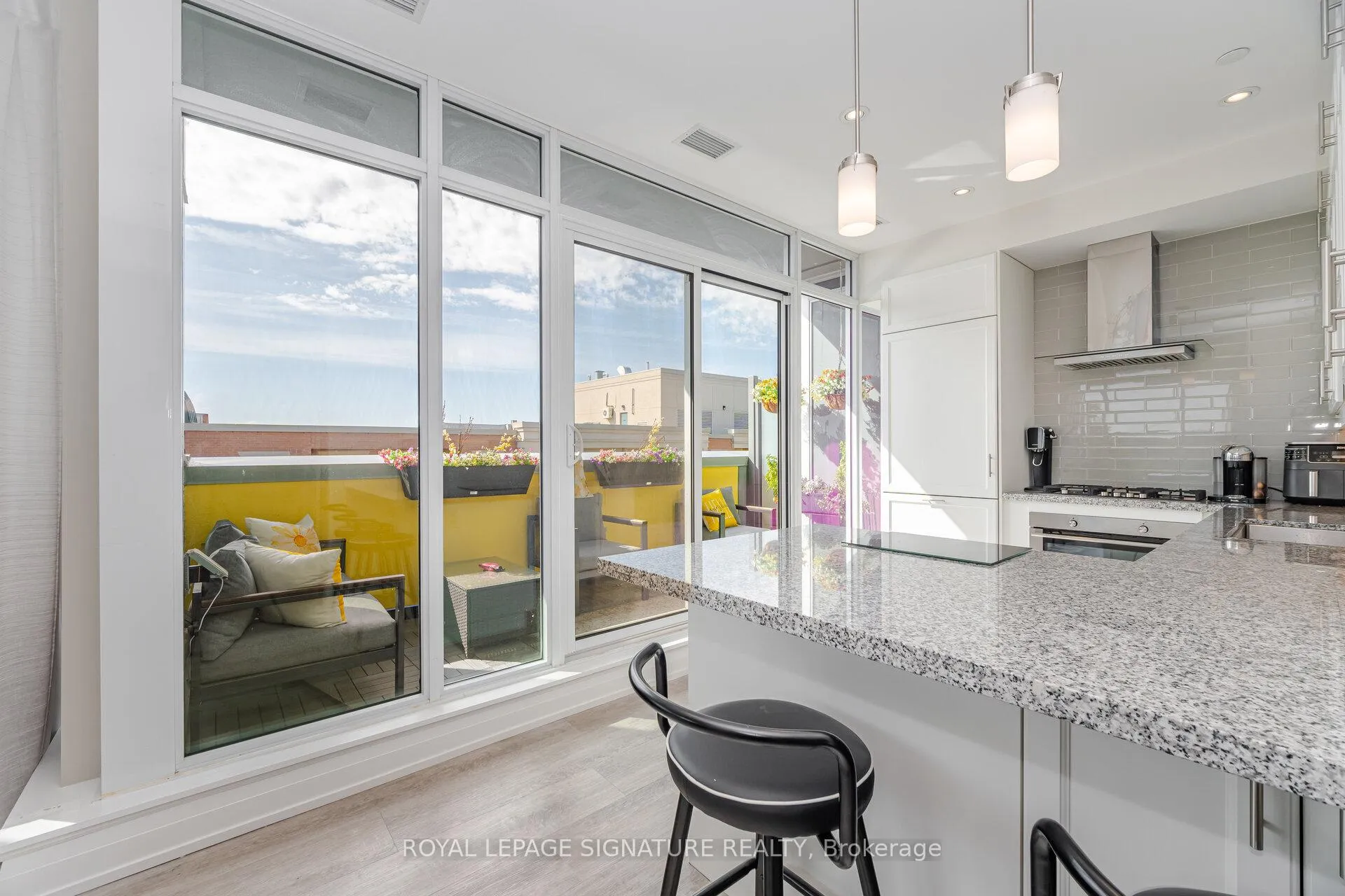Photo 11 of Unit 502, 200 Woodbine Avenue, Toronto, The Beaches — HOMEH
