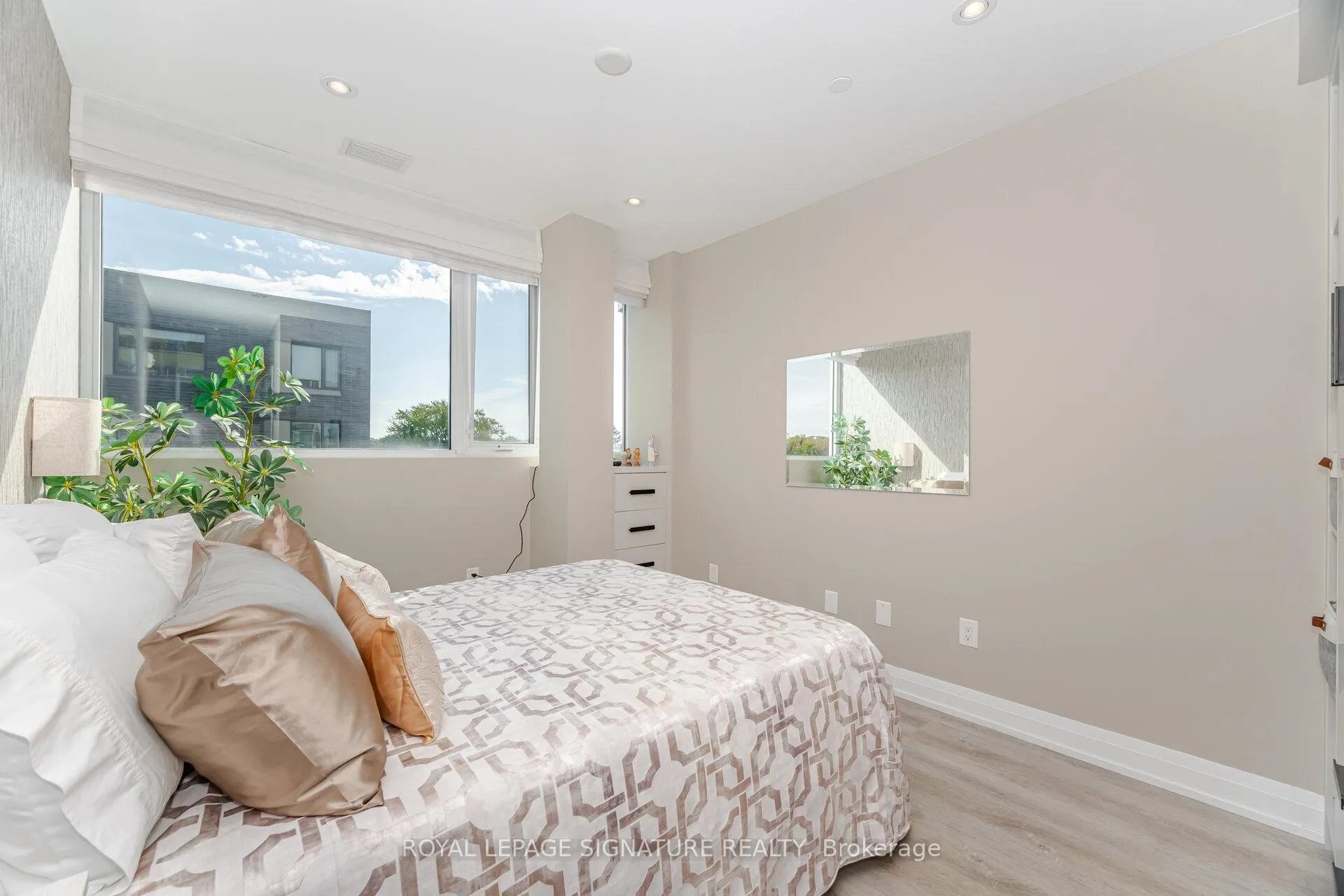 Photo 15 of Unit 502, 200 Woodbine Avenue, Toronto, The Beaches — HOMEH