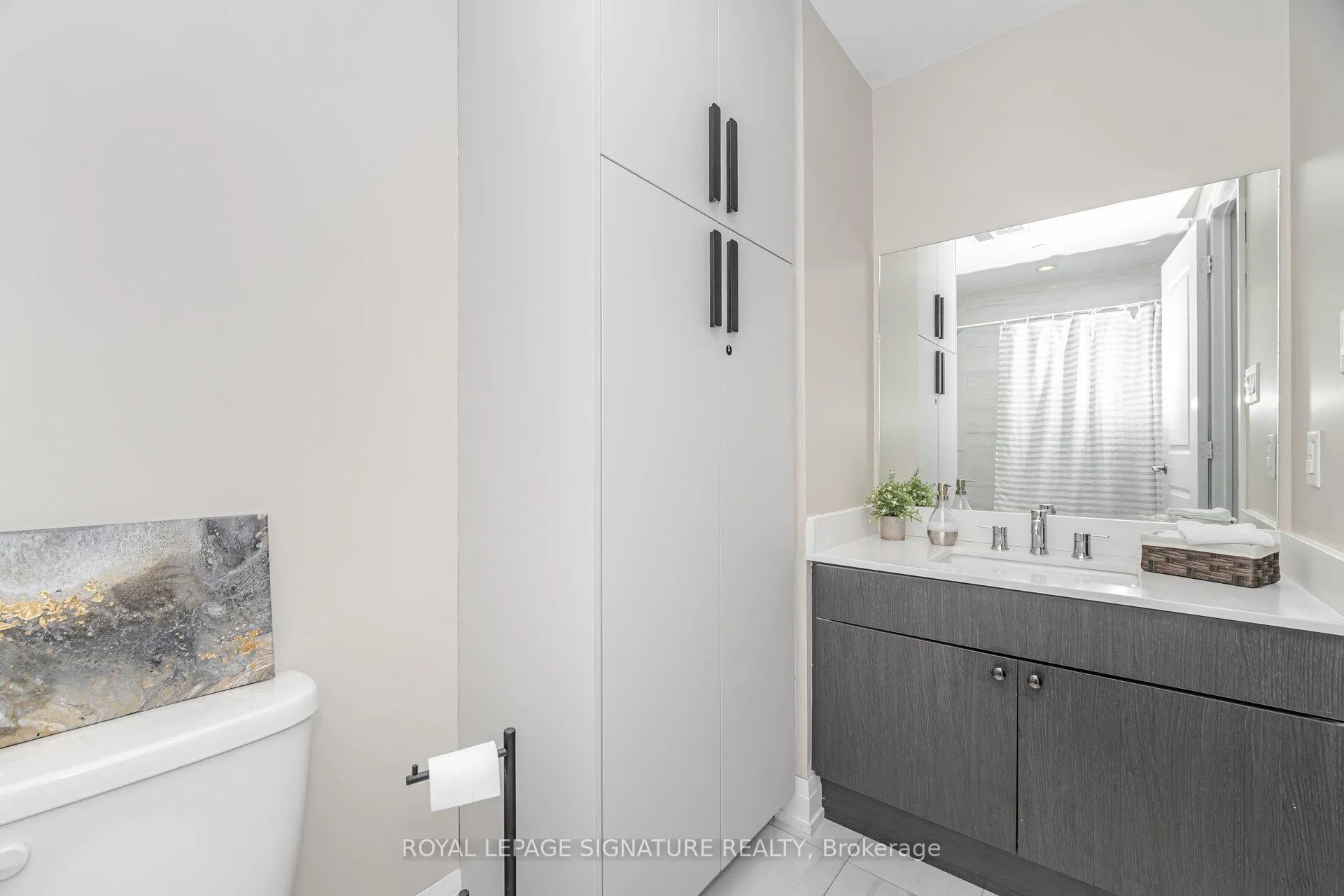 Photo 19 of Unit 502, 200 Woodbine Avenue, Toronto, The Beaches — HOMEH