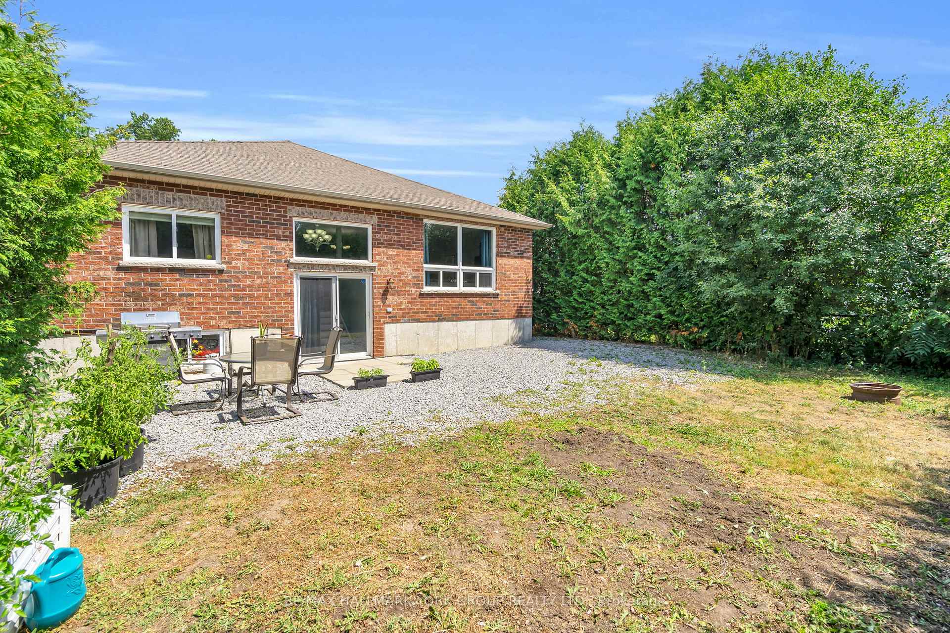 Photo 33 of 39 Farley Circle, Georgina, Historic Lakeshore Communities — HOMEH