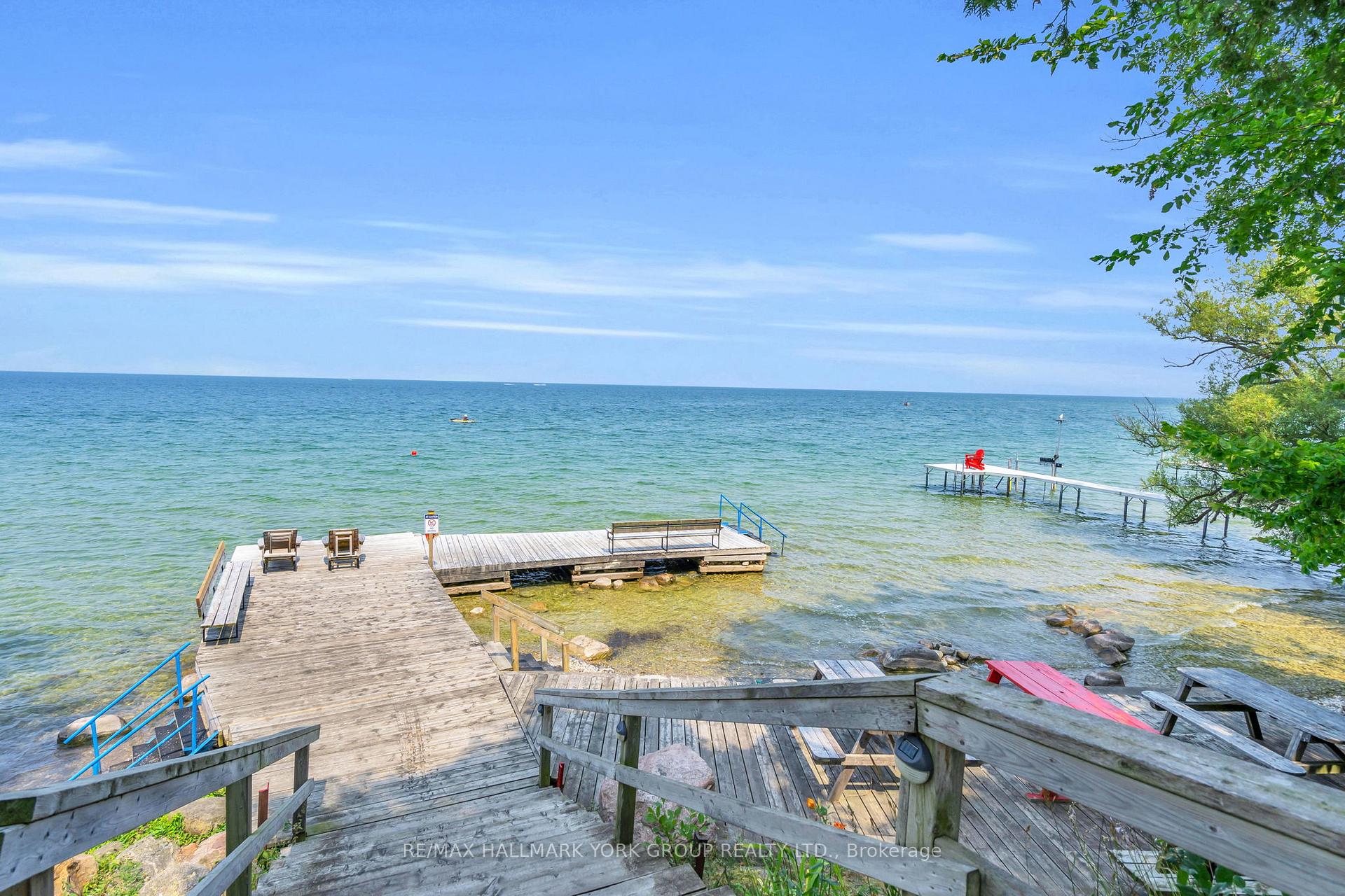 Photo 43 of 39 Farley Circle, Georgina, Historic Lakeshore Communities — HOMEH