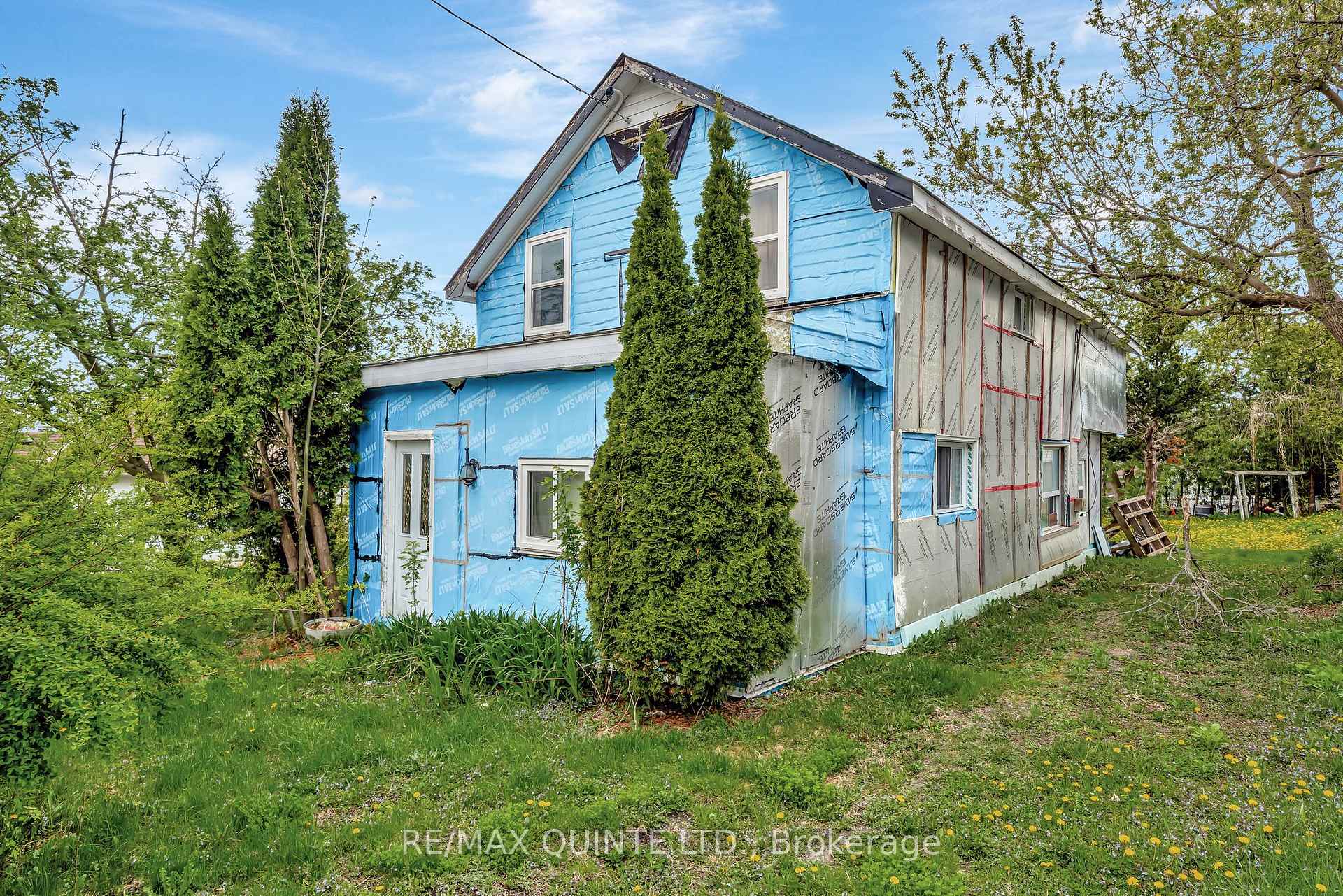 Photo 3 of 90 Gordon Street, Belleville, Belleville Ward — HOMEH
