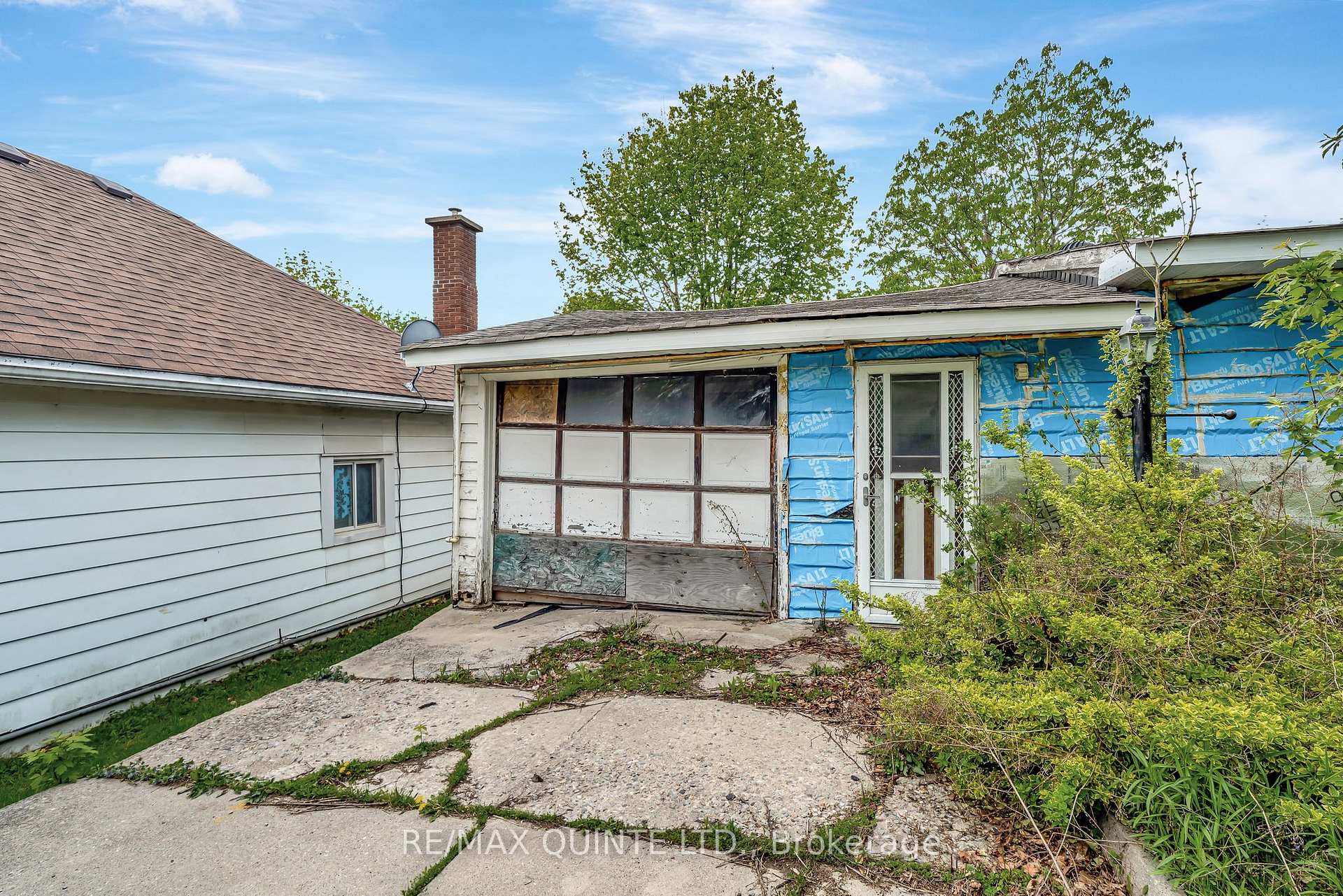 Photo 5 of 90 Gordon Street, Belleville, Belleville Ward — HOMEH