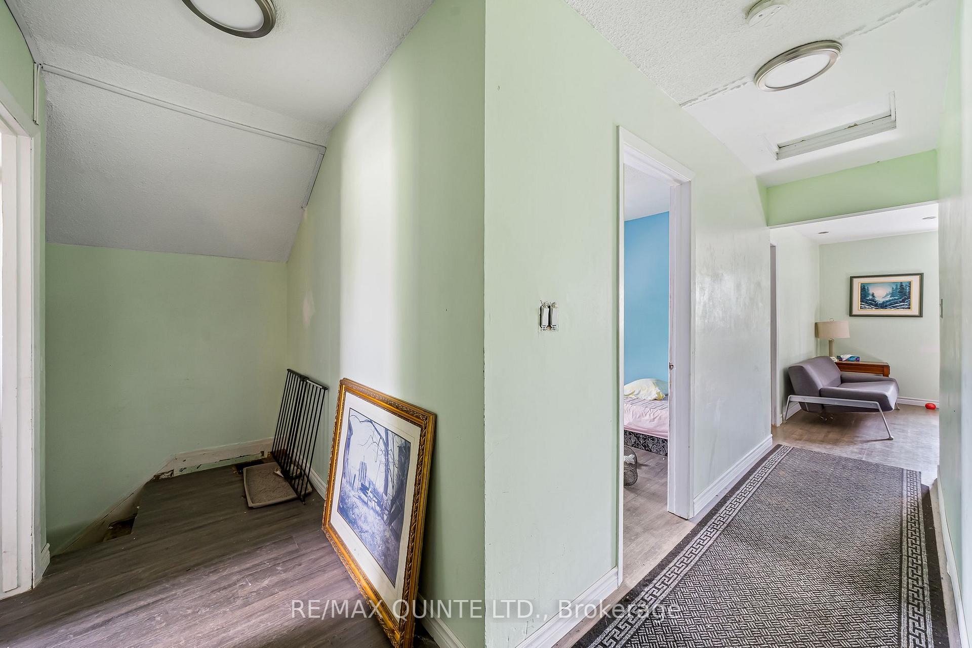 Photo 11 of 90 Gordon Street, Belleville, Belleville Ward — HOMEH