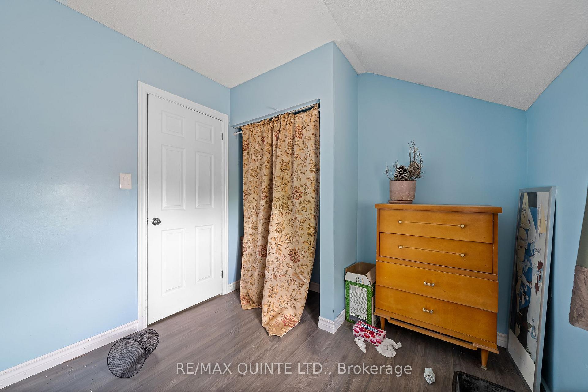 Photo 16 of 90 Gordon Street, Belleville, Belleville Ward — HOMEH