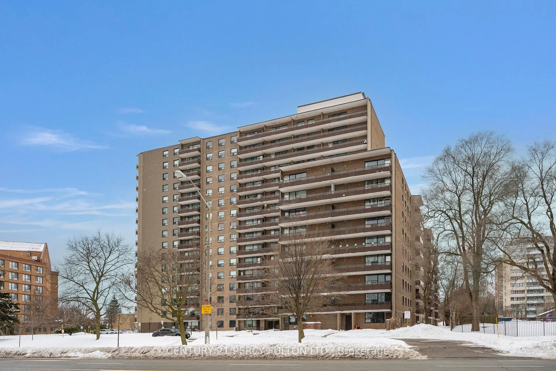 Photo 3 of Unit 915, 180 Markham Road, Scarborough, Scarborough Village — HOMEH