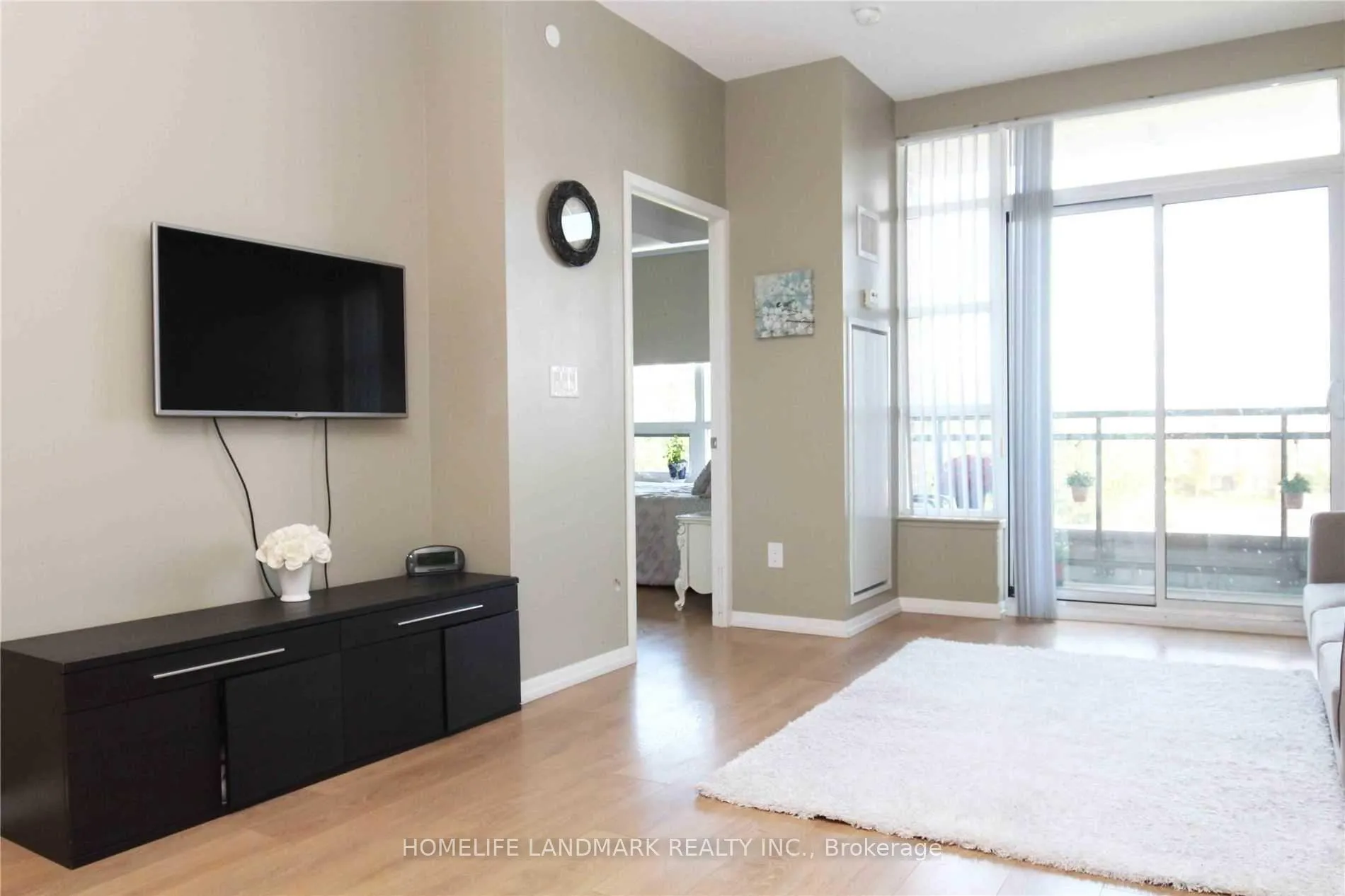 Photo 3 of Unit 333, 540 Bur Oak Avenue, Markham, Berczy — HOMEH