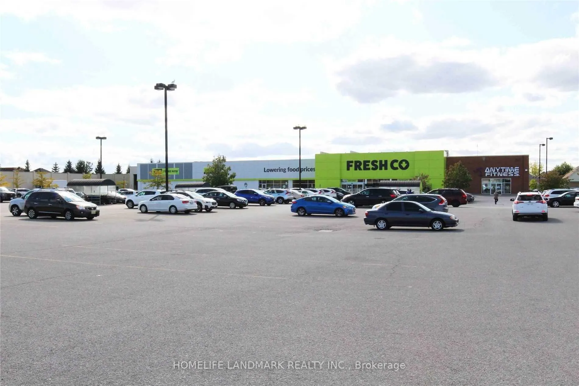 Photo 19 of Unit 333, 540 Bur Oak Avenue, Markham, Berczy — HOMEH