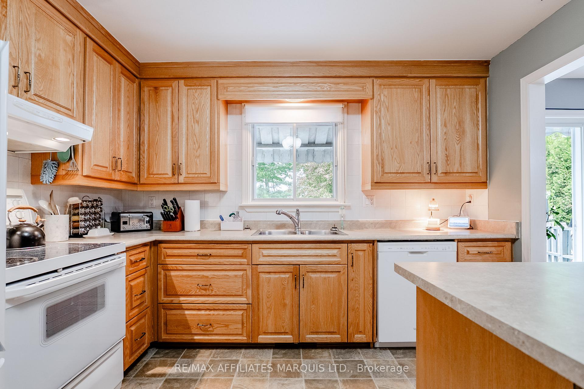 Photo 14 of 113 Ellen Avenue, Cornwall — HOMEH