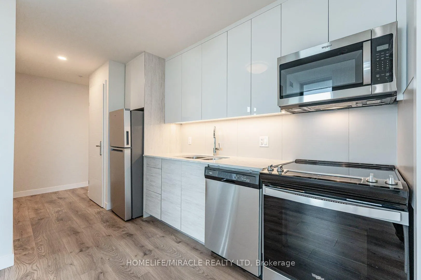 Photo 4 of Unit 2509, 32 Duke Street, Kitchener, City Commercial Core — HOMEH